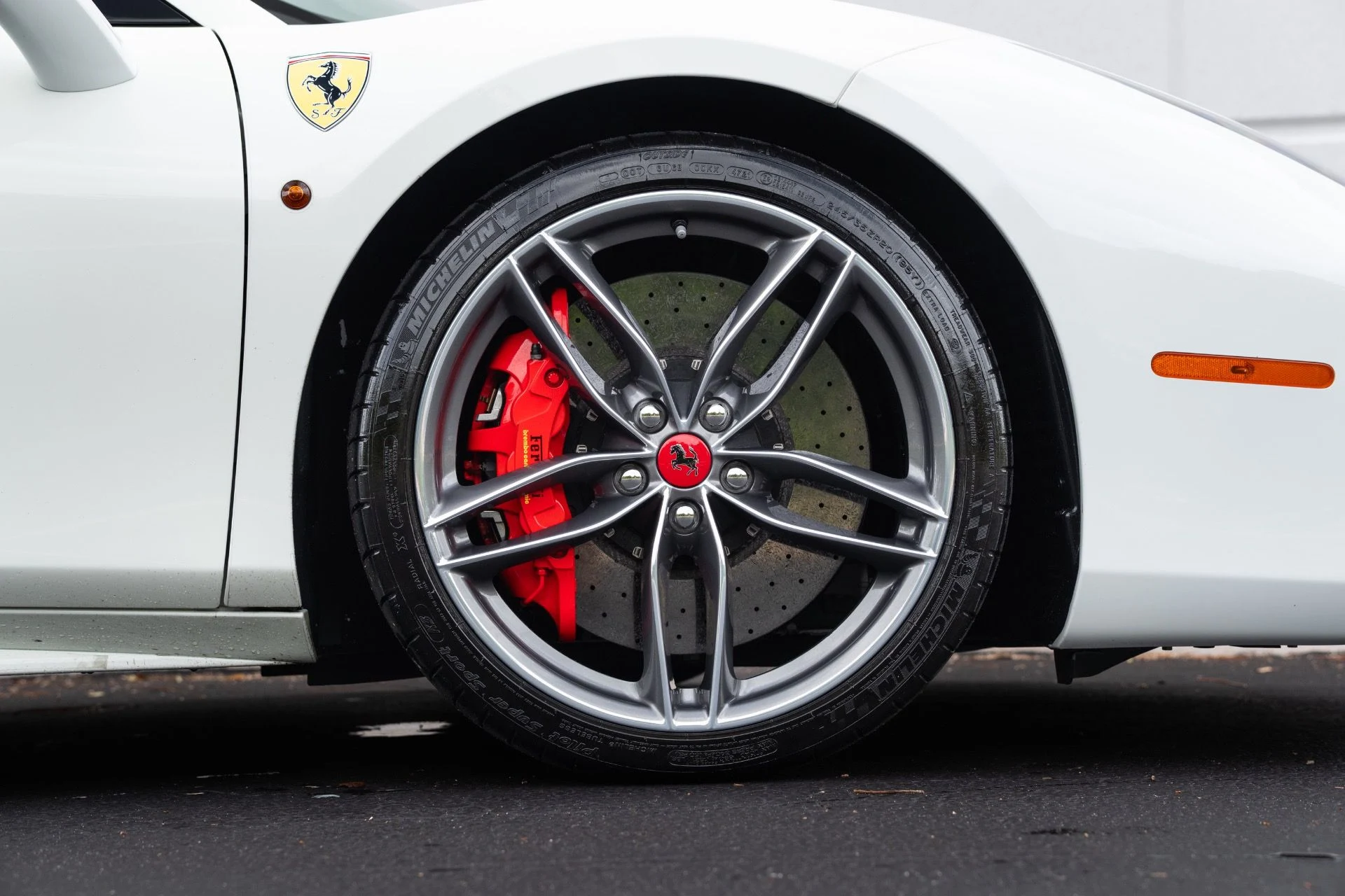 mph008_2606963859_Used_2018_Ferrari_488_Spider_1779900992_3d34e2c626