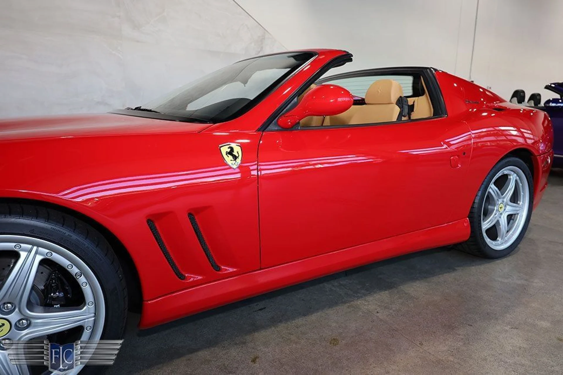 mph008_260887778_used_2005_ferrari_575_superamerica_9689_22963102_9_1024_81be36fcc5