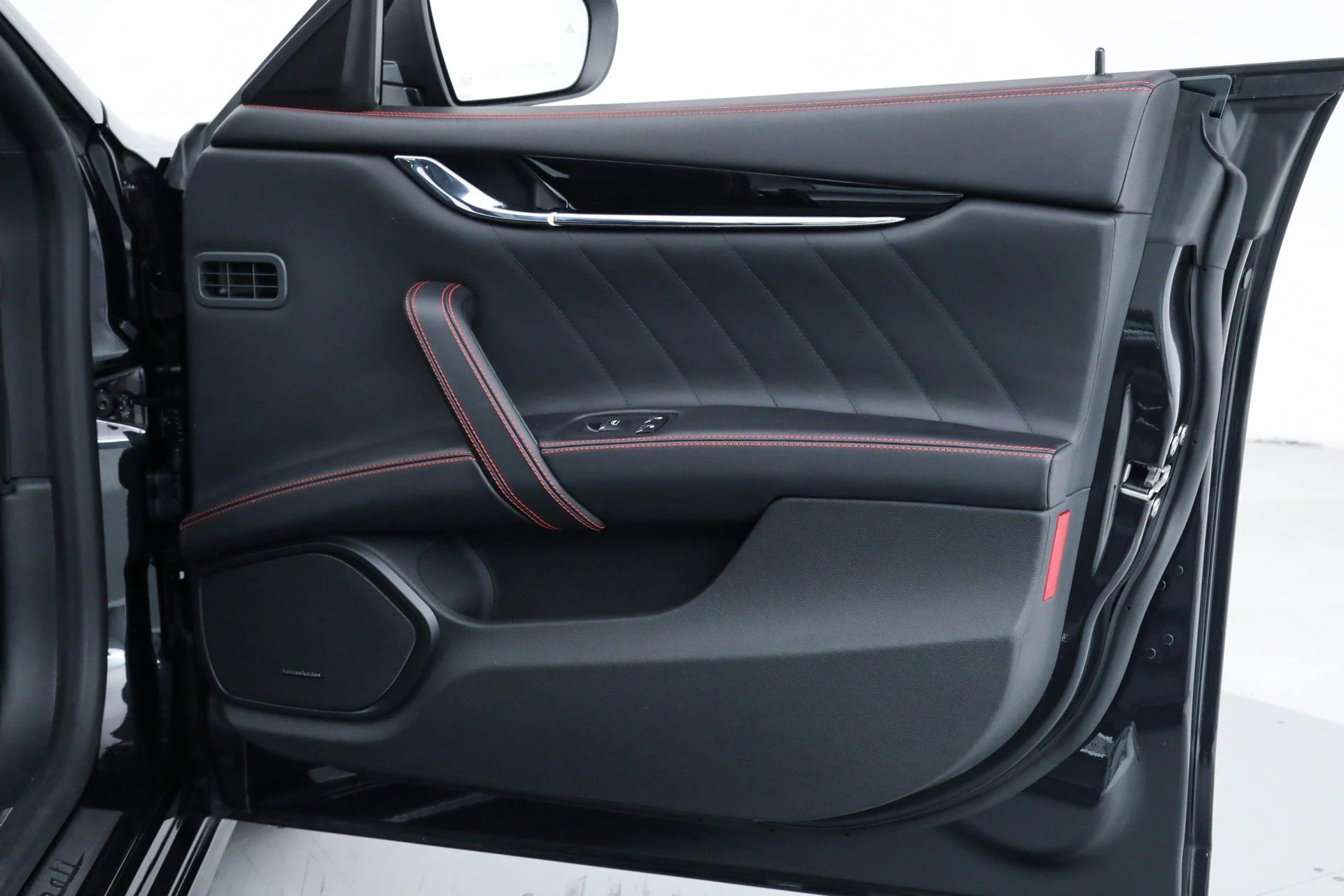 mph008_2620411010_4ea3c70129d7491410582590c3a3479e_f1e8a96a22