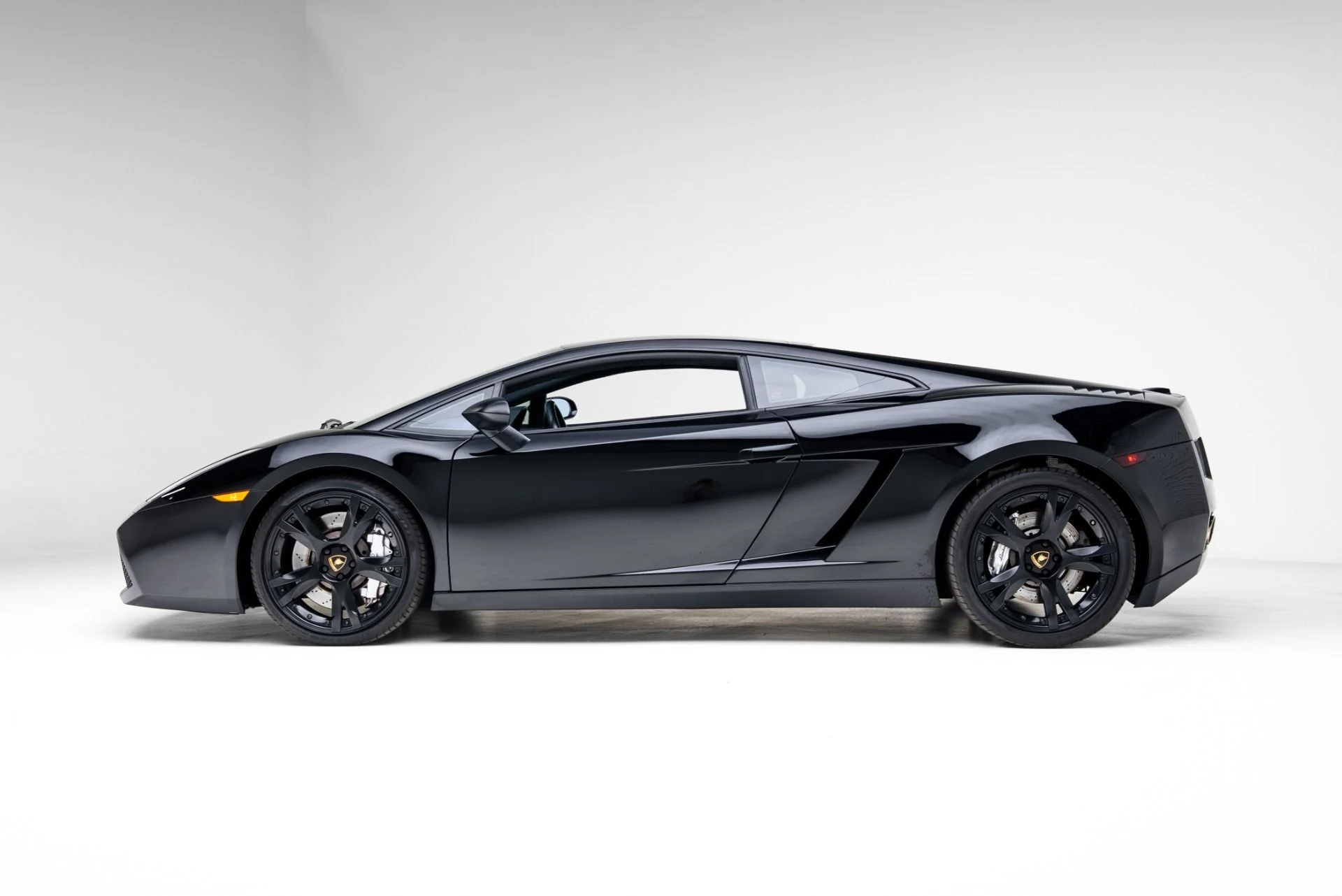 mph008_2632210779_Used_2007_Lamborghini_Gallardo_Nera_Edition_1770753495_7c95903402