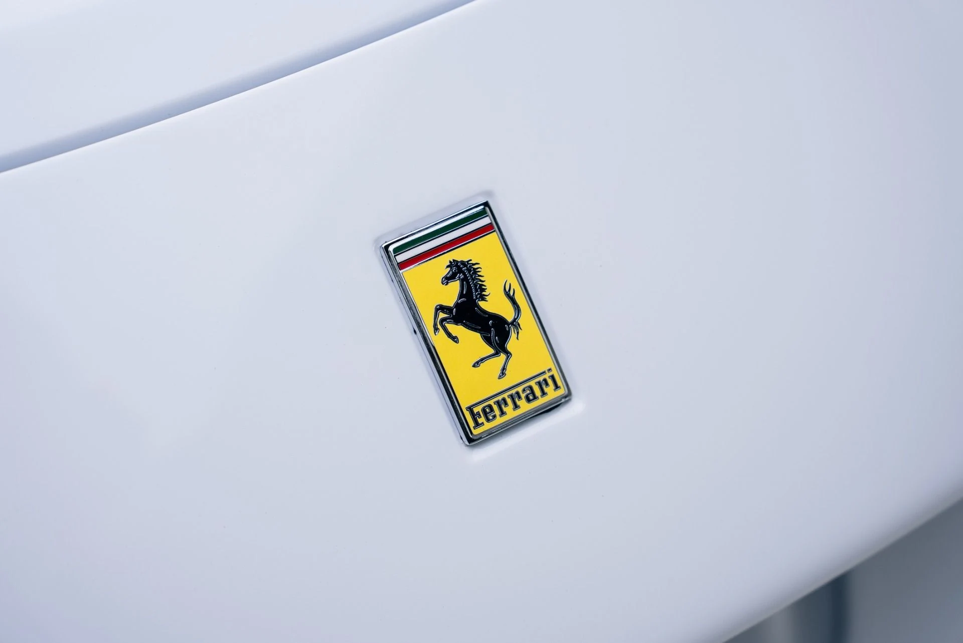 mph008_2633369936_Used_2024_Ferrari_SF_90_Spider_1764978674_3408f56c1e