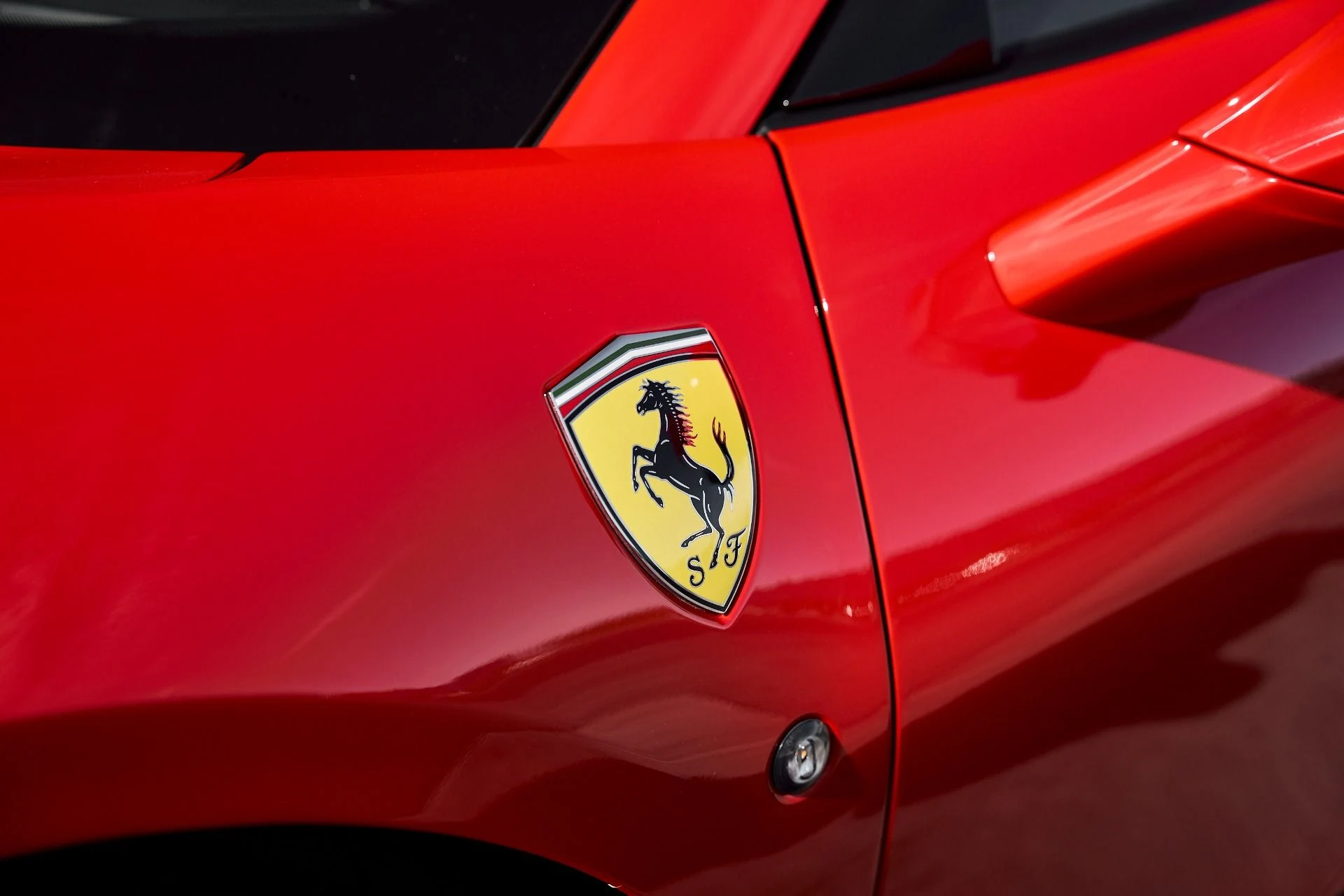 mph008_2634842160_Used_2022_Ferrari_F8_Spider_Base_1772506554_d103115b02