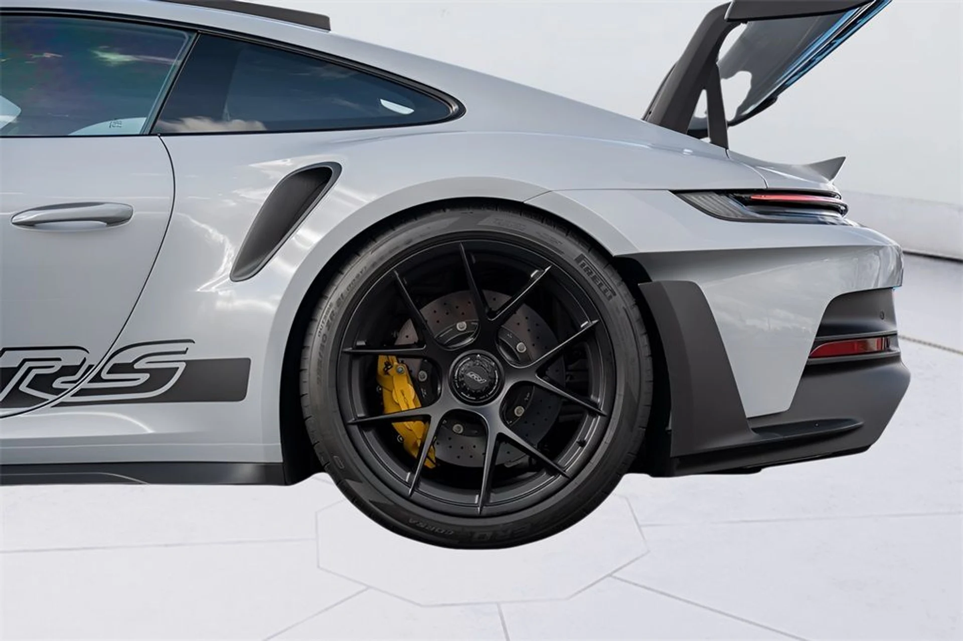 mph008_2635247246_image_10_68add59599