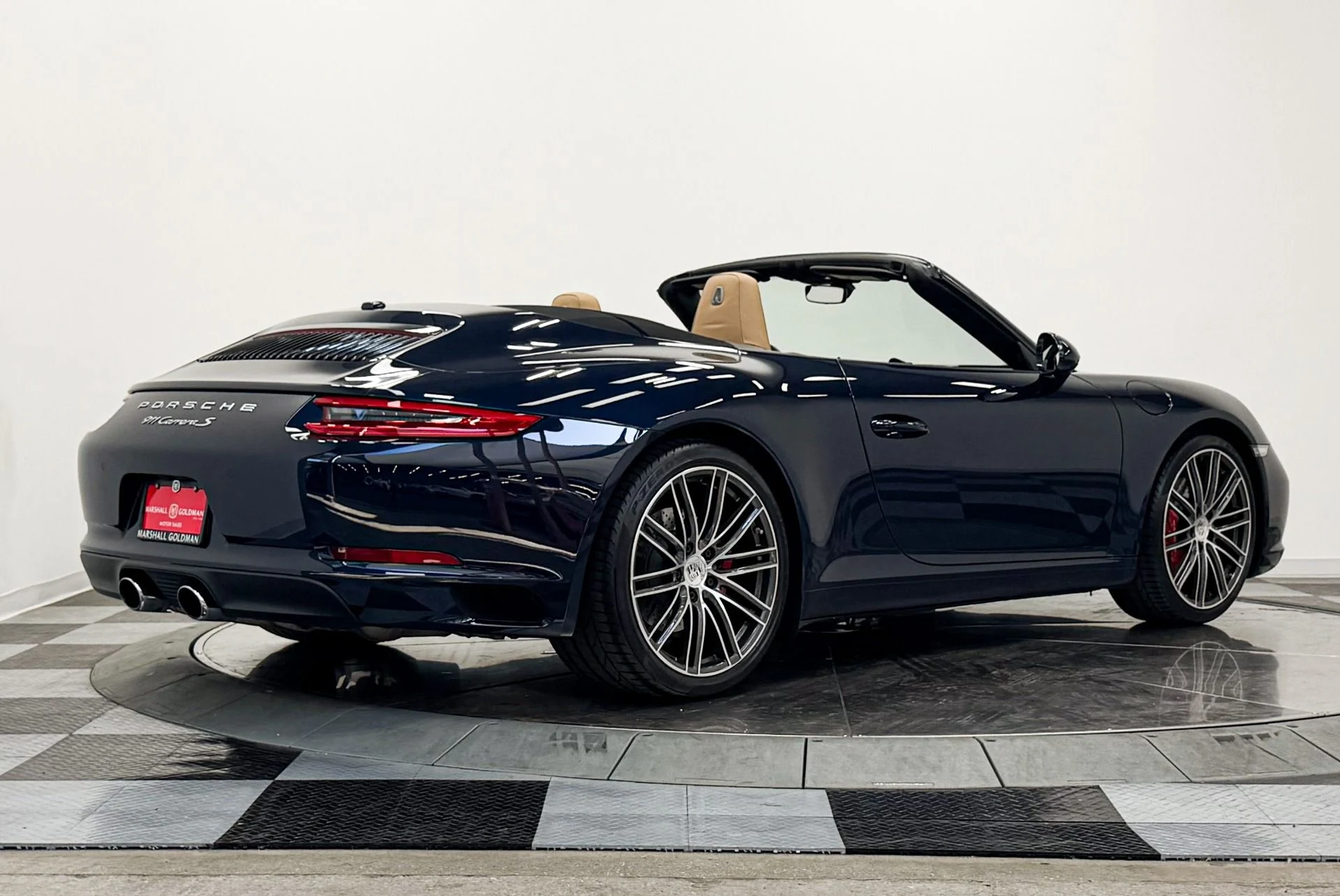 mph008_2636973512_Used_2018_Porsche_911_Carrera_S_Cabriolet_Sport_Package_Permium_Package_Plus_1784927978_0033562be9