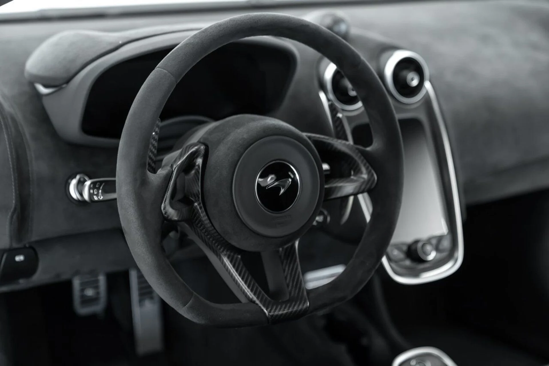mph008_2638268938_mclaren_600lt_2019_jpg_v_1758918548_2143c308b2