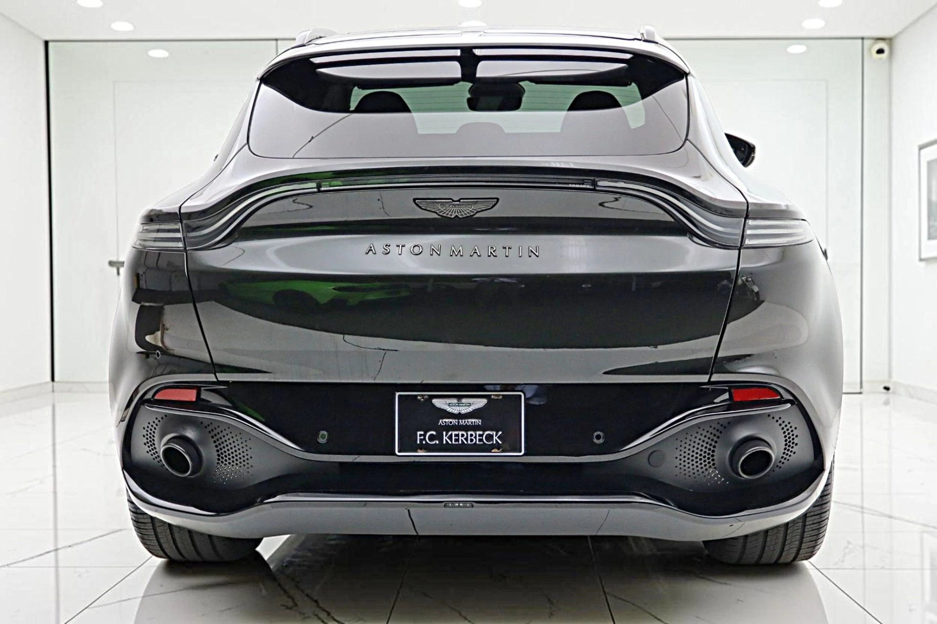 mph008_2640884038_Used_2021_Aston_Martin_DBX_eb797e810a