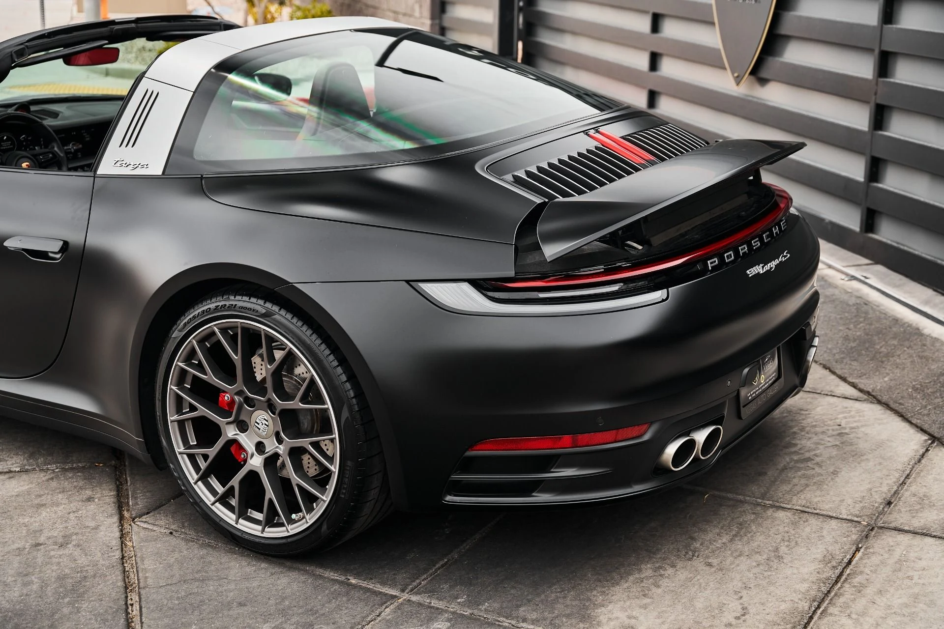 mph008_2649270578_Used_2021_Porsche_911_Targa_4_S_1786671922_4cb37e74f1