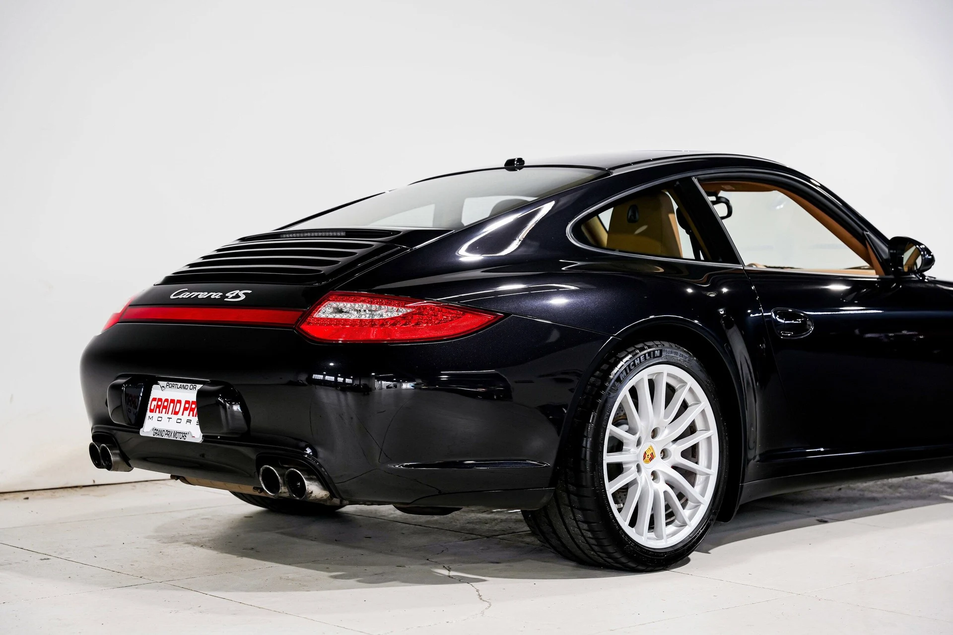 mph008_2652415884_708529c08625b43bc5d79564d1e3818ax_bbdcabe84f