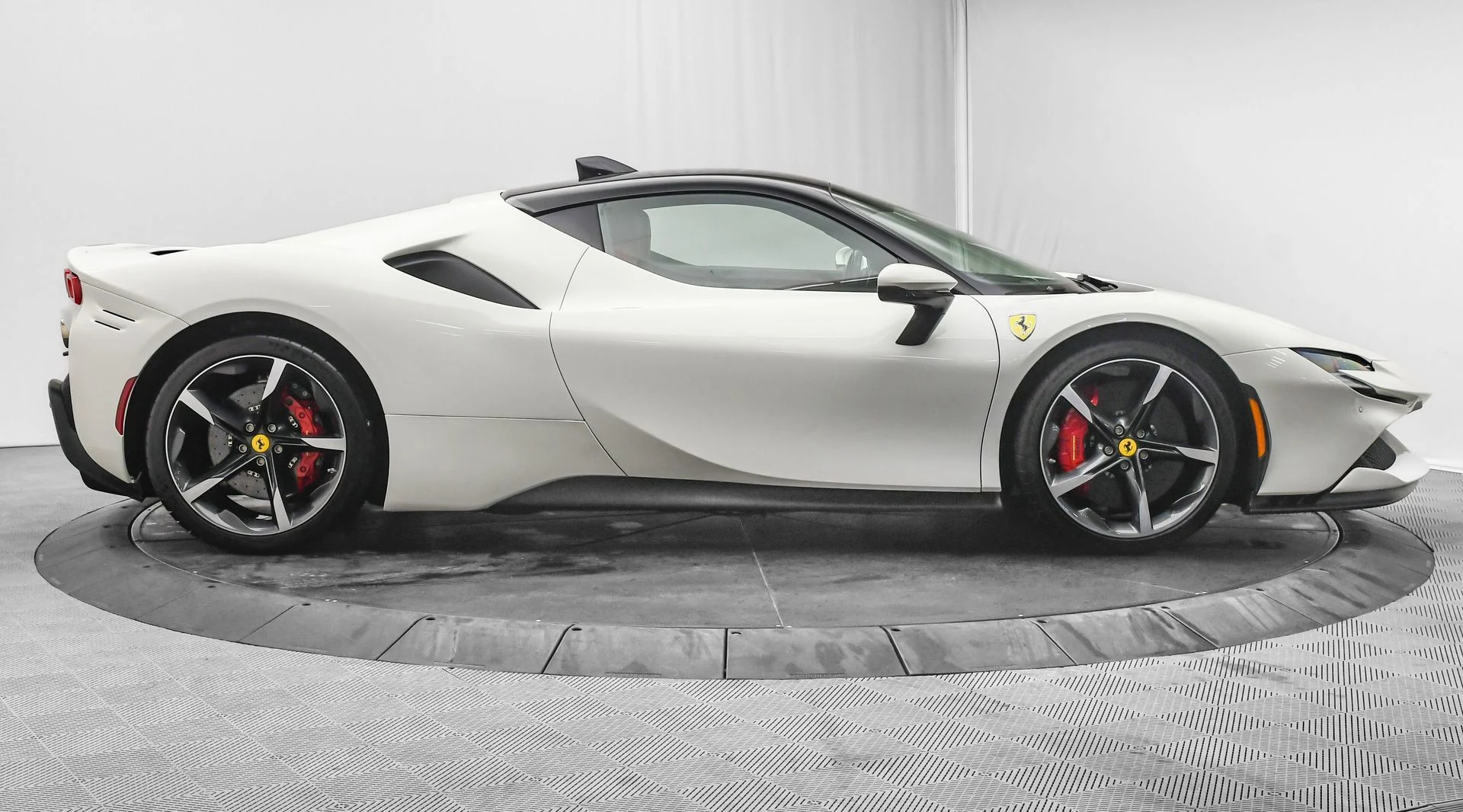 mph008_265593225_53930988a42f4445b0d9b5e426131df8_3de4694726