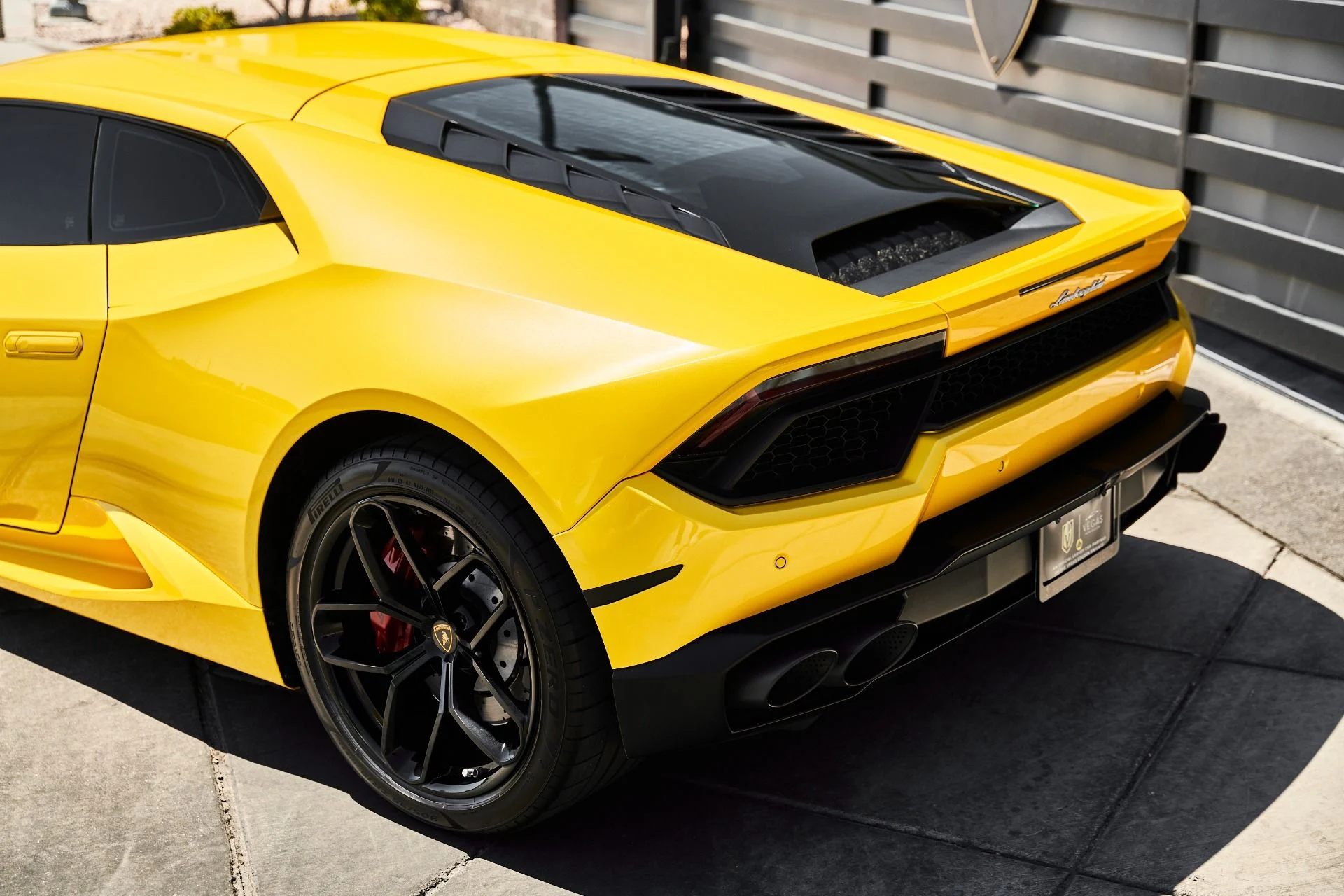 mph008_2658308762_Used_2017_Lamborghini_Huracan_1786046227_631758081c