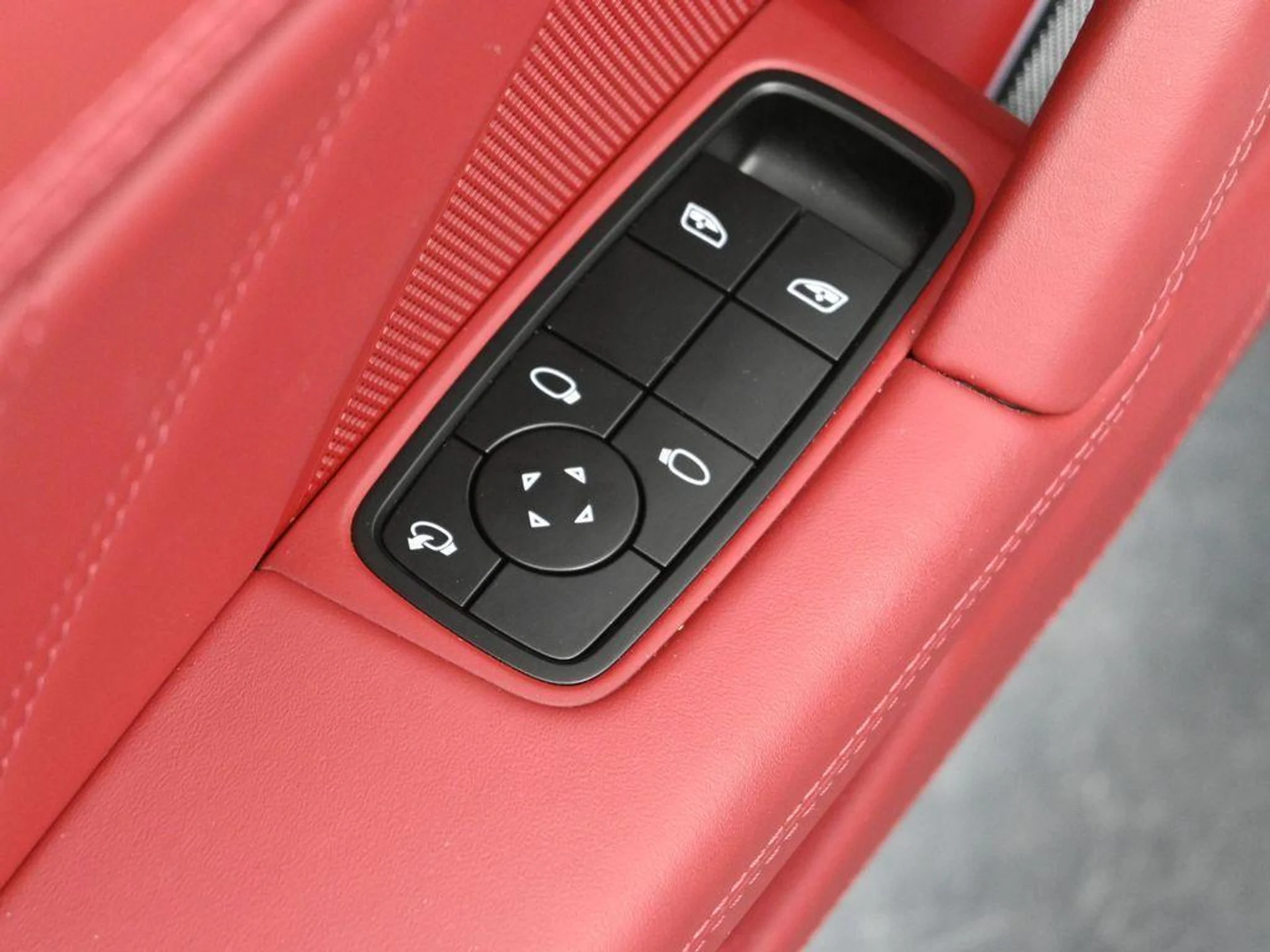 mph008_2681560016_Ieeaz_H_Cb_DIIB_Jx_X24_Tdm_fk_J2b_Q_340e7a8558