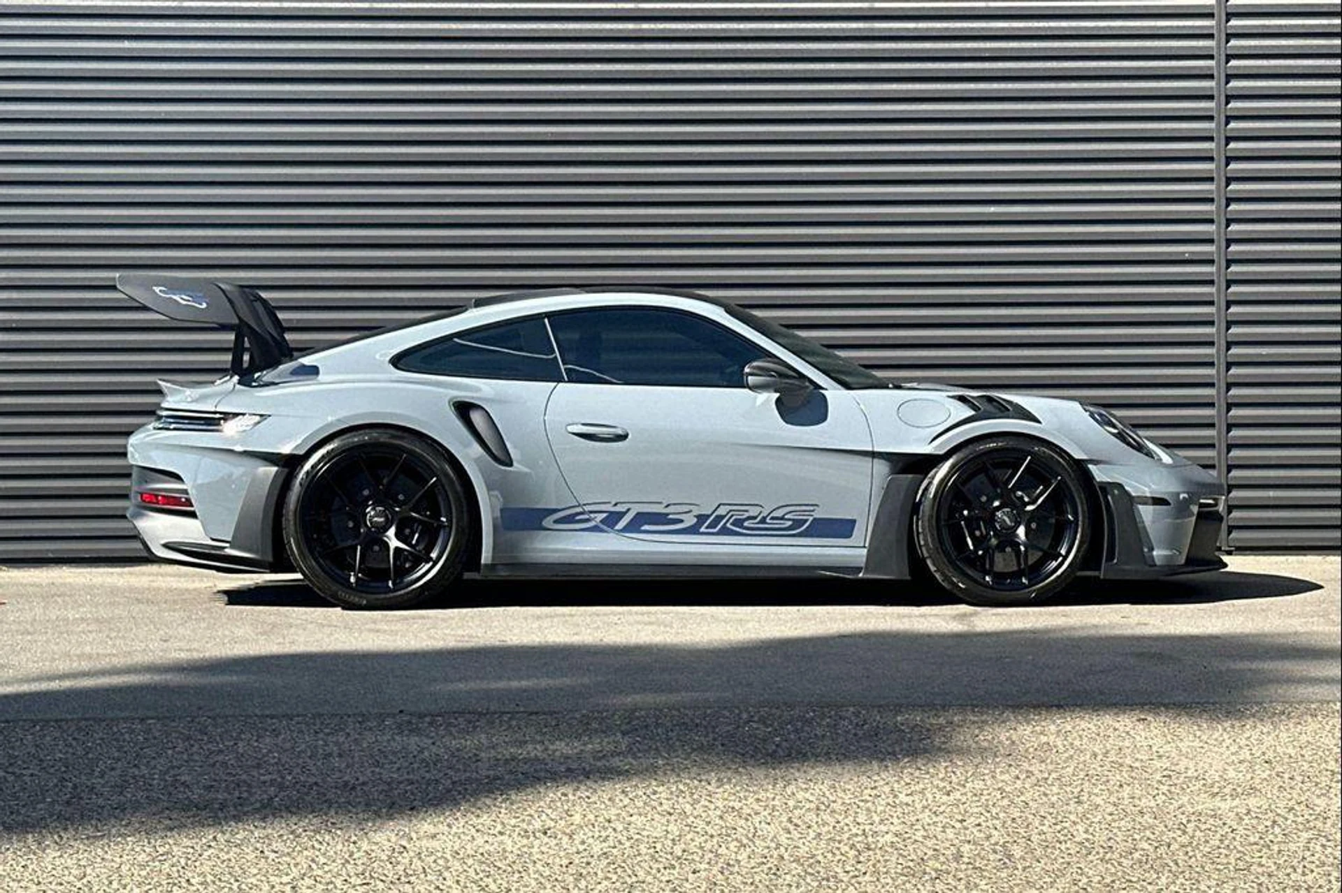 mph008_268584528_ear_UIUF_Uing_TV_Thl_MZ_7e6q_LO_27_A_2cb49fe1ce