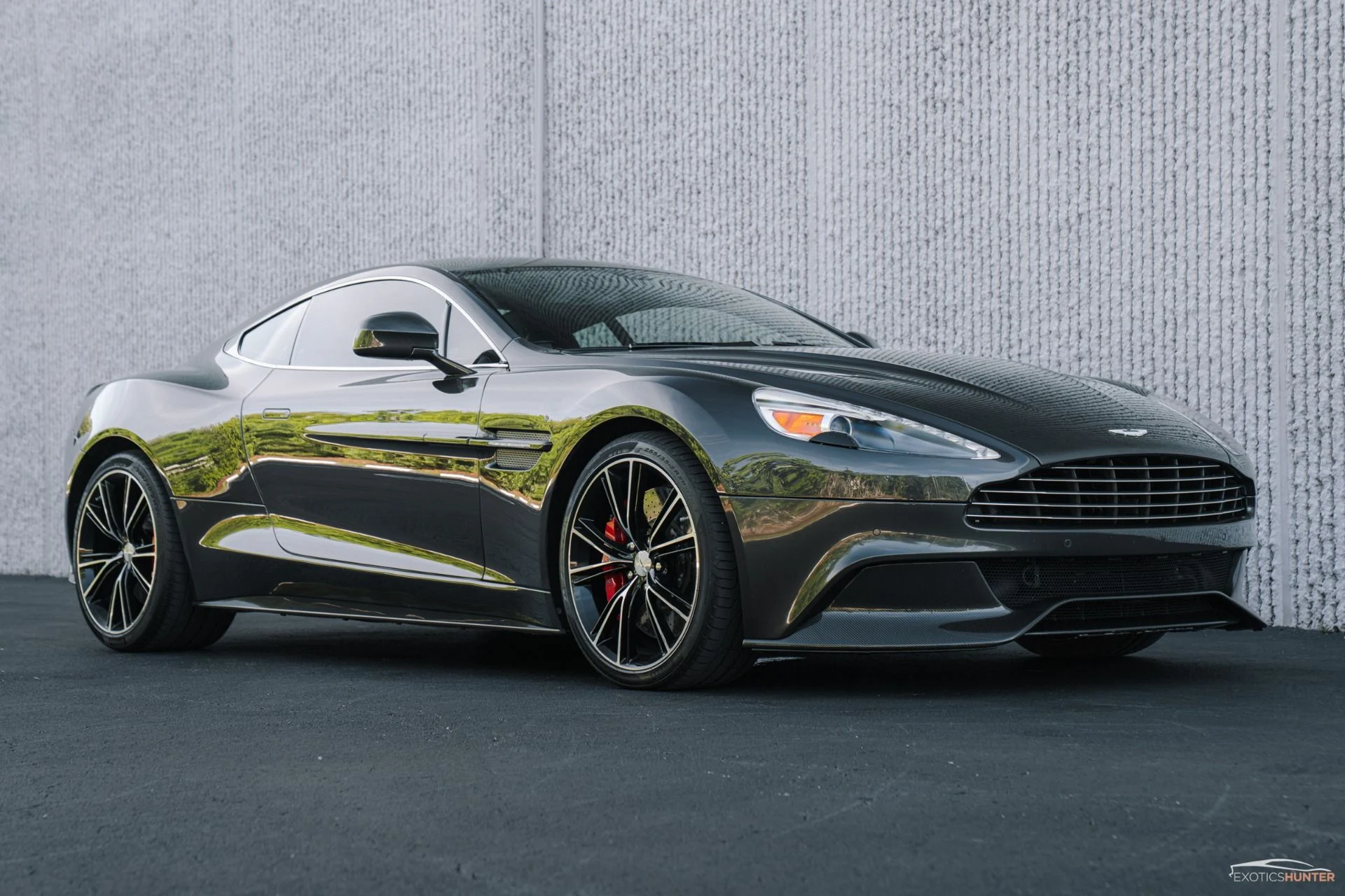 mph008_2685867857_Used_2014_Aston_Martin_Vanquish_Carbon_Everything_1754011458_ad1925675f
