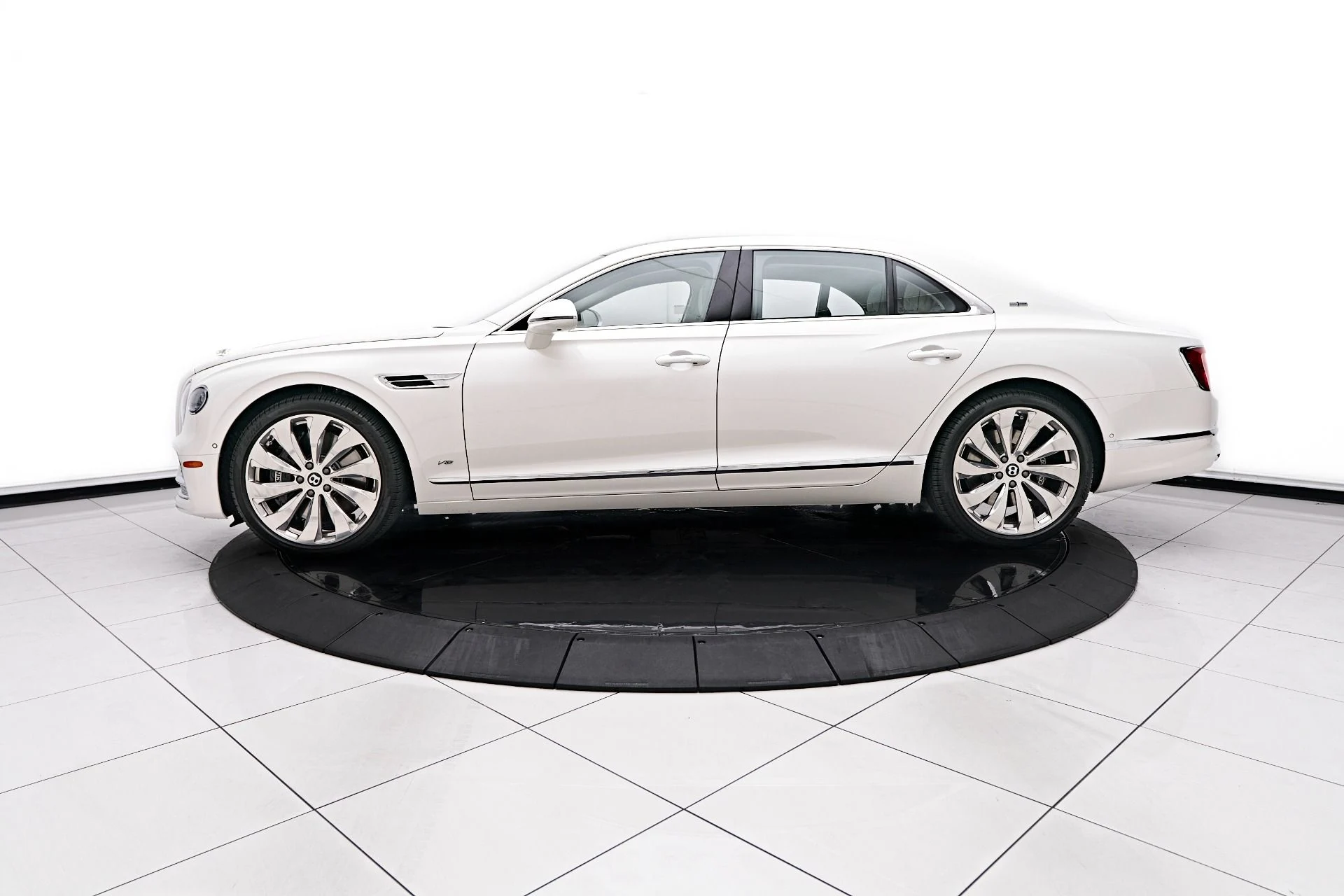 mph008_2686780808_Used_2021_Bentley_Flying_Spur_V8_1755391879_ed43134dc3