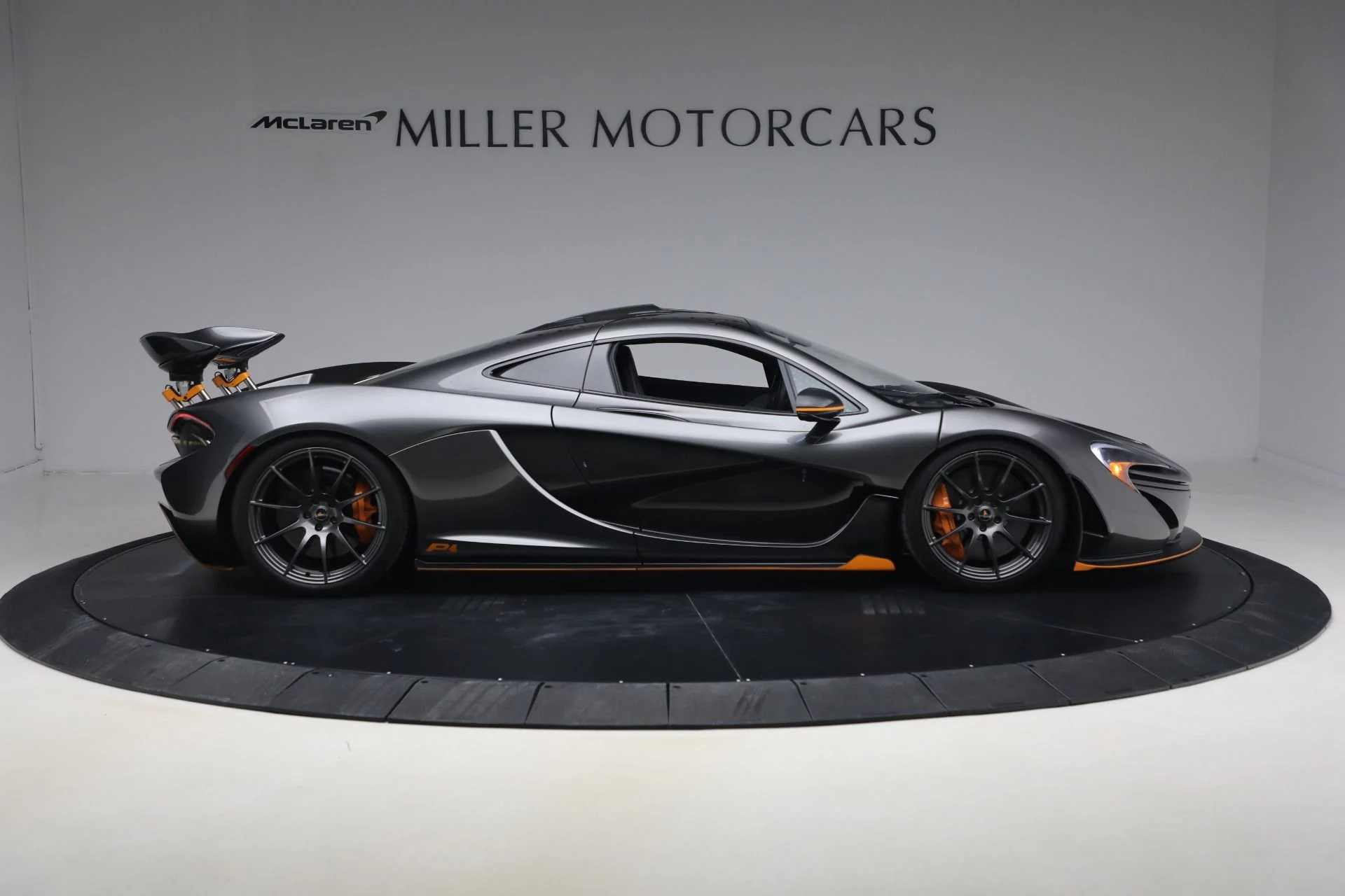 mph008_2689326143_Used_2014_Mc_Laren_P1_1b3a19d680