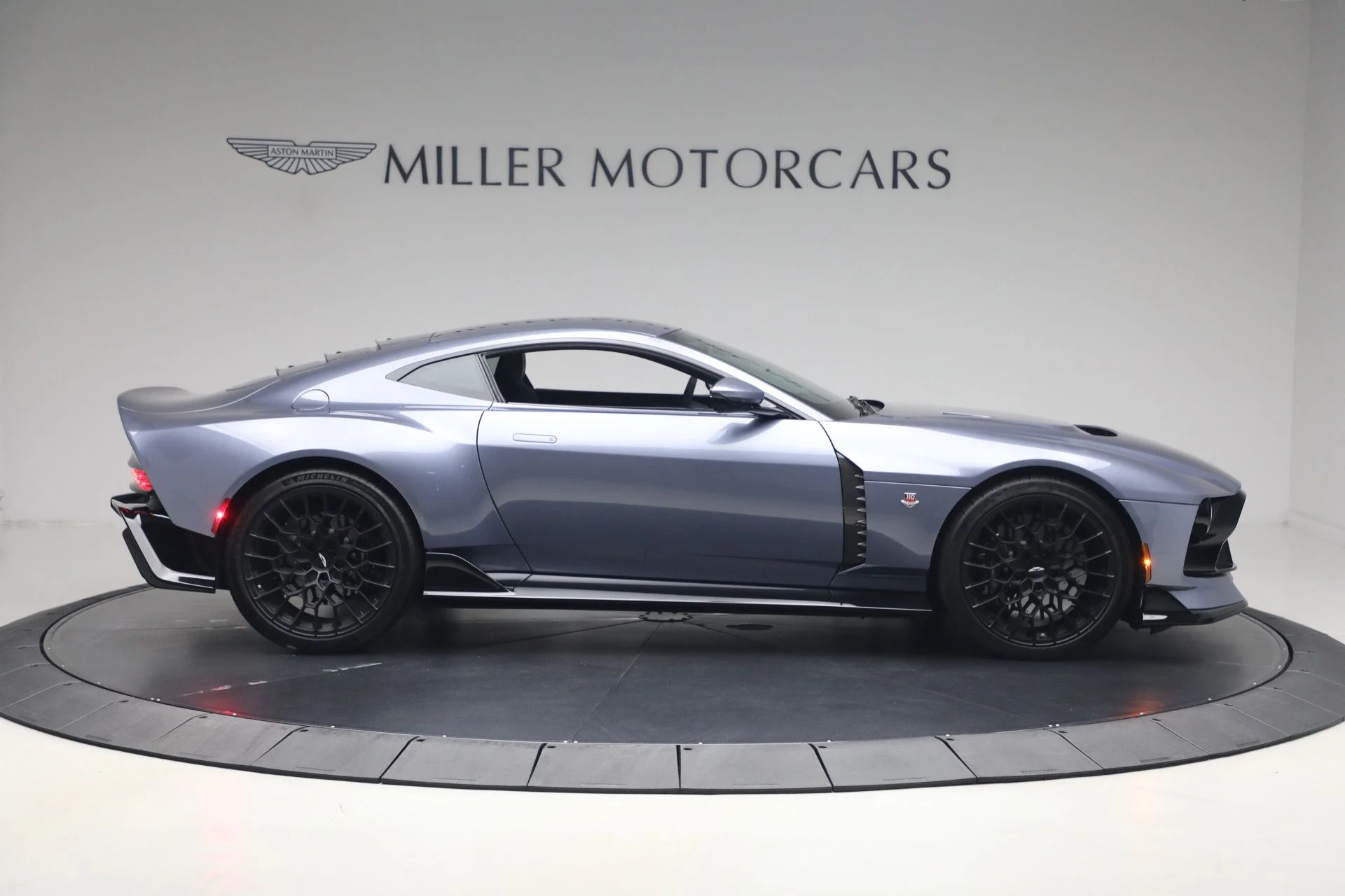 mph008_2693351209_Used_2024_Aston_Martin_Valour_1785599767_41fa218a57