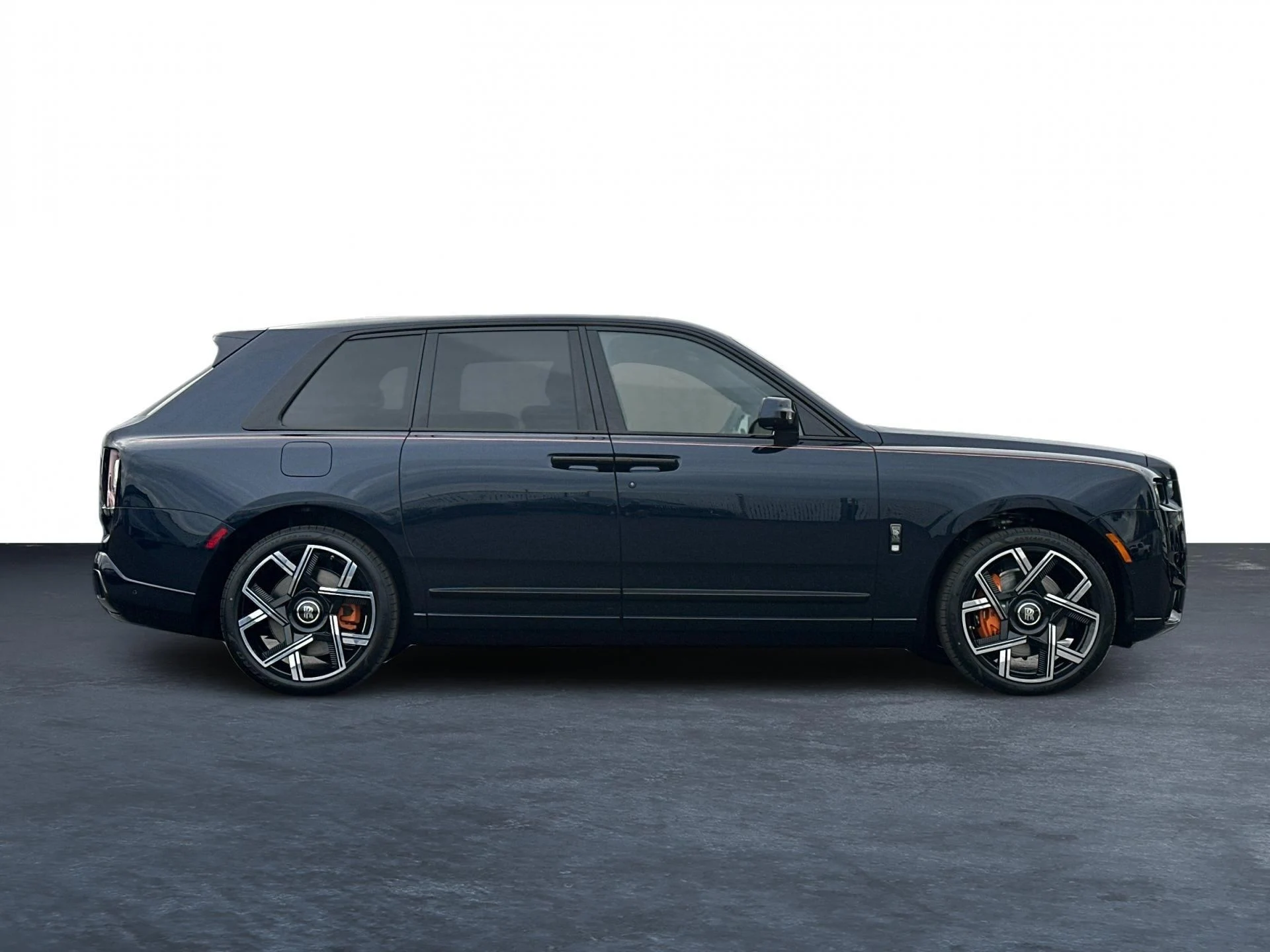 mph008_2693900996_New_2026_Rolls_Royce_Cullinan_Black_Badge_1767193821_b7ac4ca755