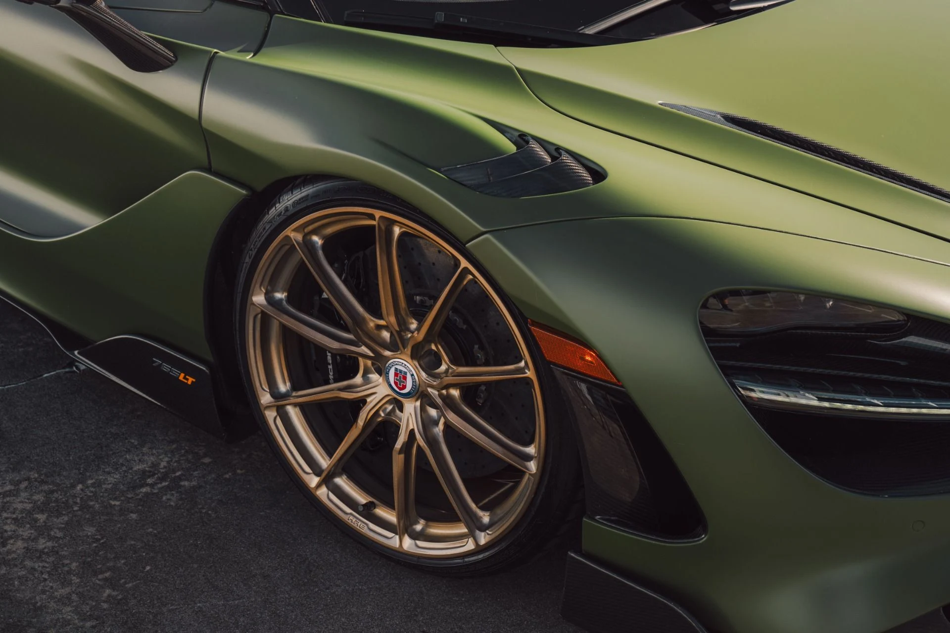 mph008_2698009459_Used_2022_Mc_Laren_765_LT_Spider_MSO_27000_MATTE_URBAN_GREEN_PAINT_570000_MSRP_HRE_UPGRADES_1765304765_3e8f5c95f4