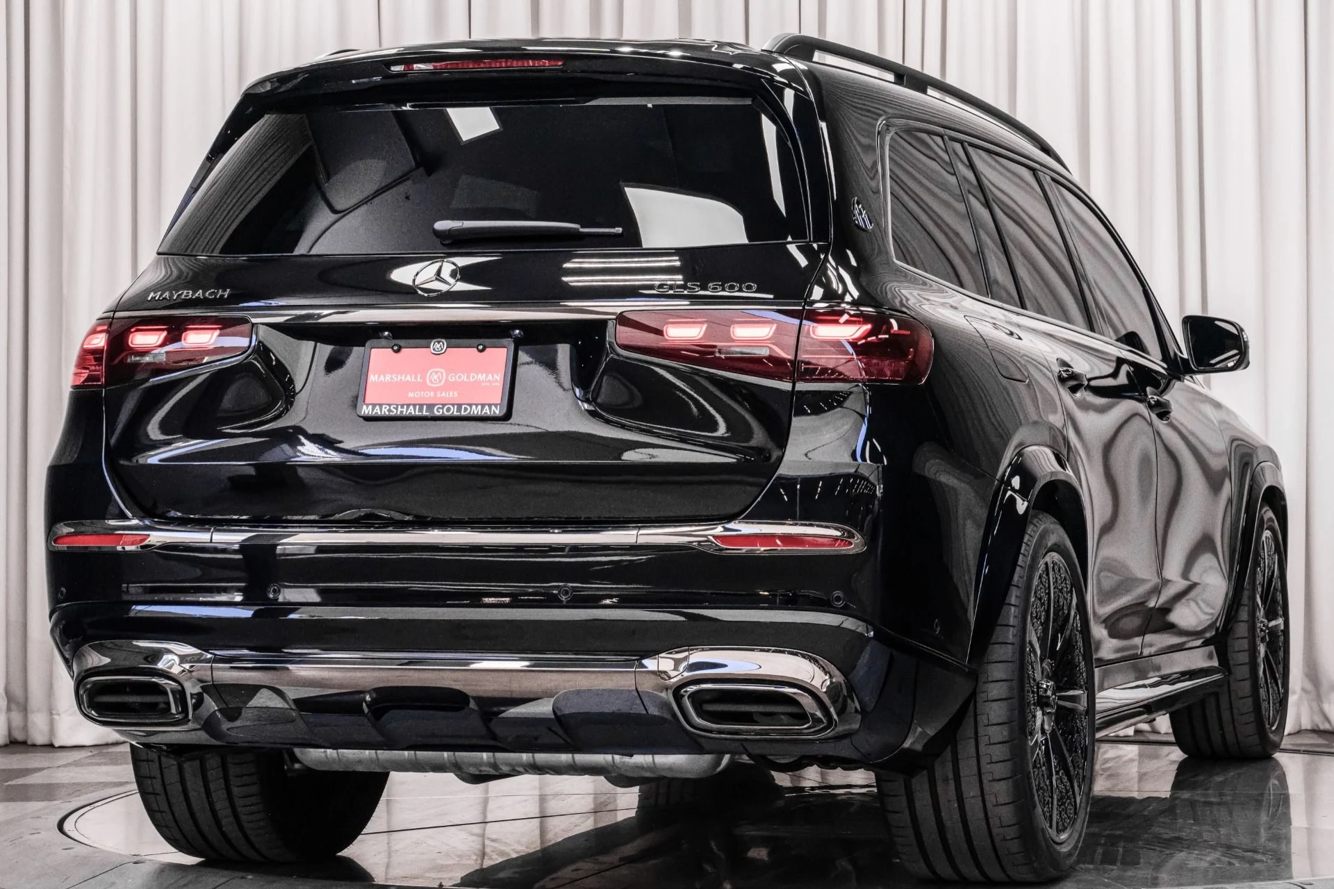 mph008_2702557006_Used_2025_Mercedes_Benz_Mercedes_Maybach_GLS_600_4_MATIC_1762198640_98f26e2aa0