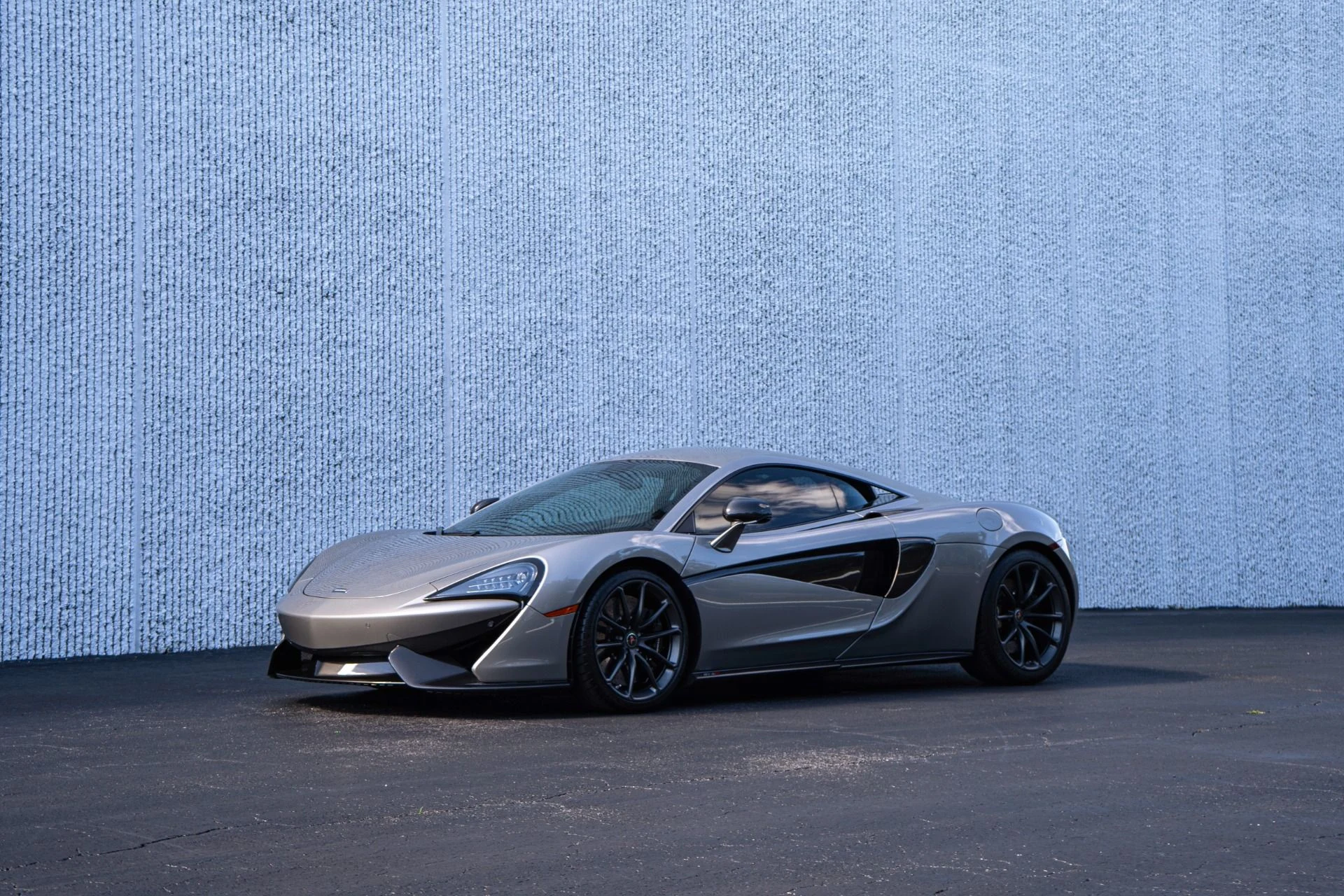 mph008_2703284476_Used_2016_Mc_Laren_570_S_Full_Exterior_Carbon_Packs_1788045372_3af36cfcdd