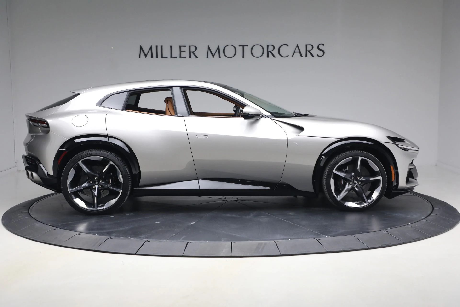 mph008_2703418152_Used_2024_Ferrari_Purosangue_1770065660_81c0684c09