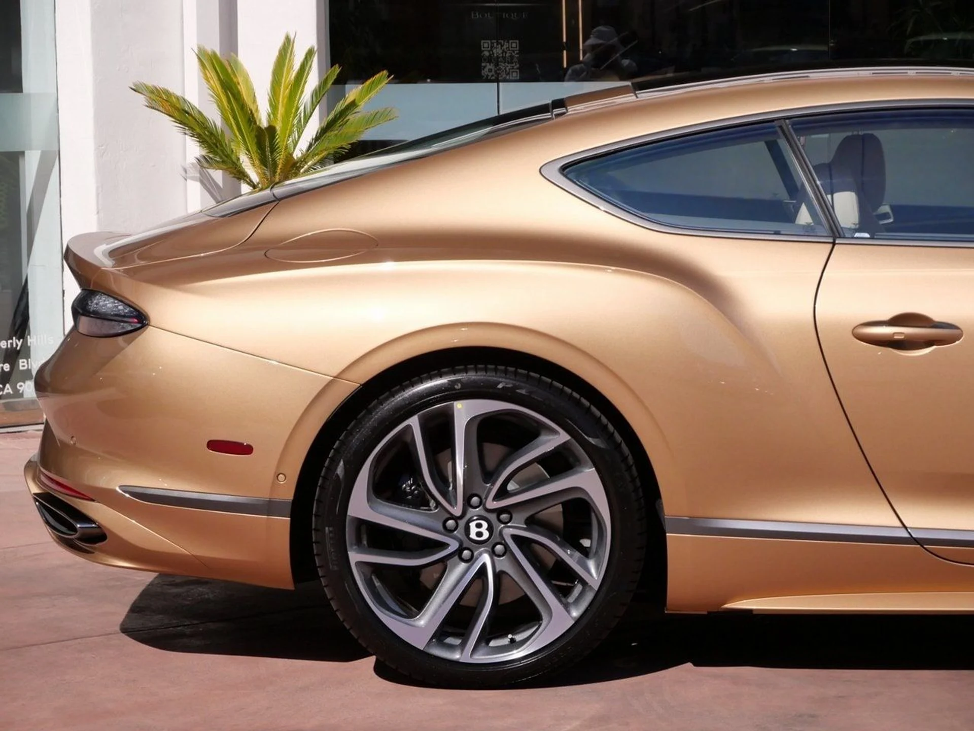 mph008_2703438950_4e4eb84e388fa5be883aa3308d80c334x_568c88d9a9