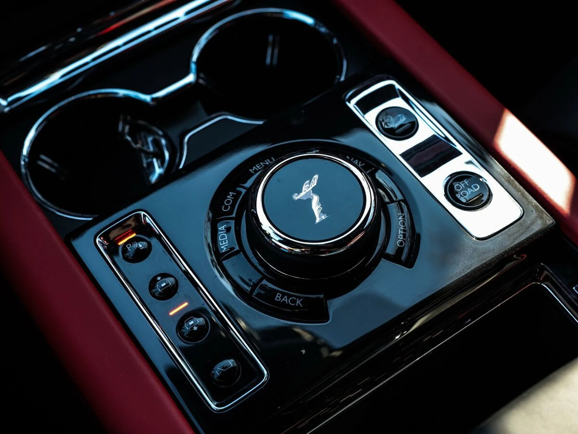 mph008_2704363588_w7qg1qe0tvhniwvjoursqq3iok2b_a80a52e30a