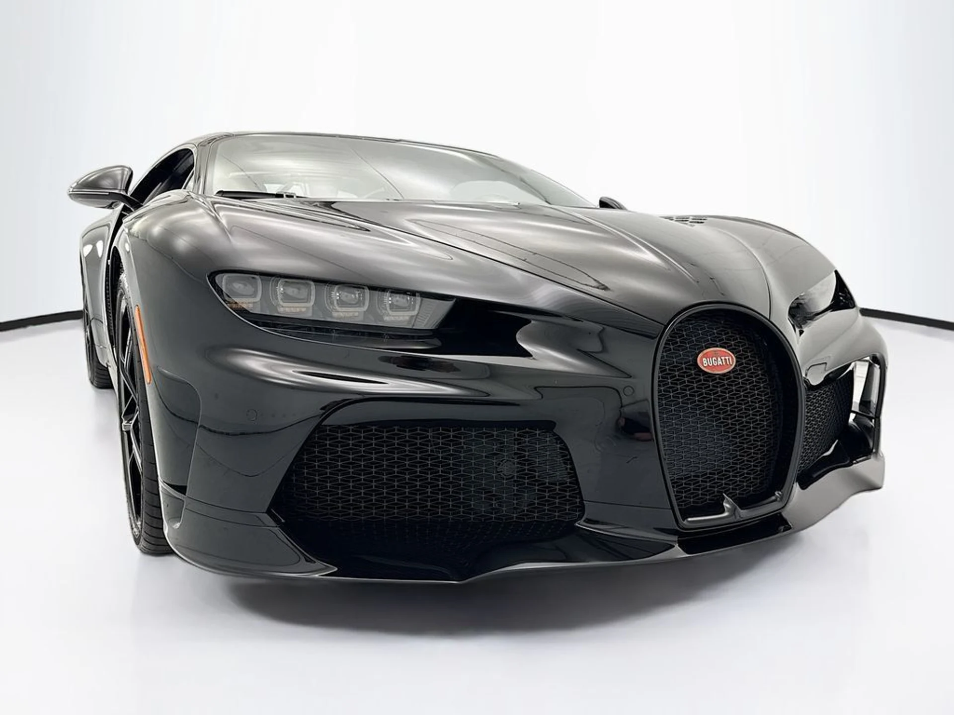 mph008_2705935958_used_2023_bugatti_chiron_supersport_8119_23034924_9_1024_c10dd32bec
