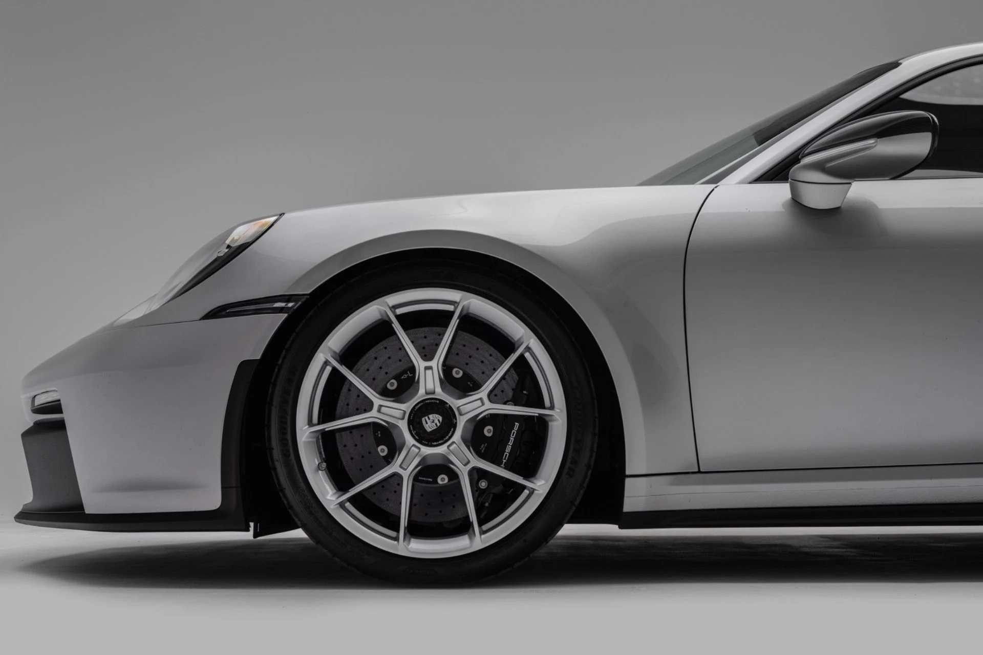 mph008_2713440487_Used_2024_Porsche_911_GT_3_Touring_1776272096_42f75c439d