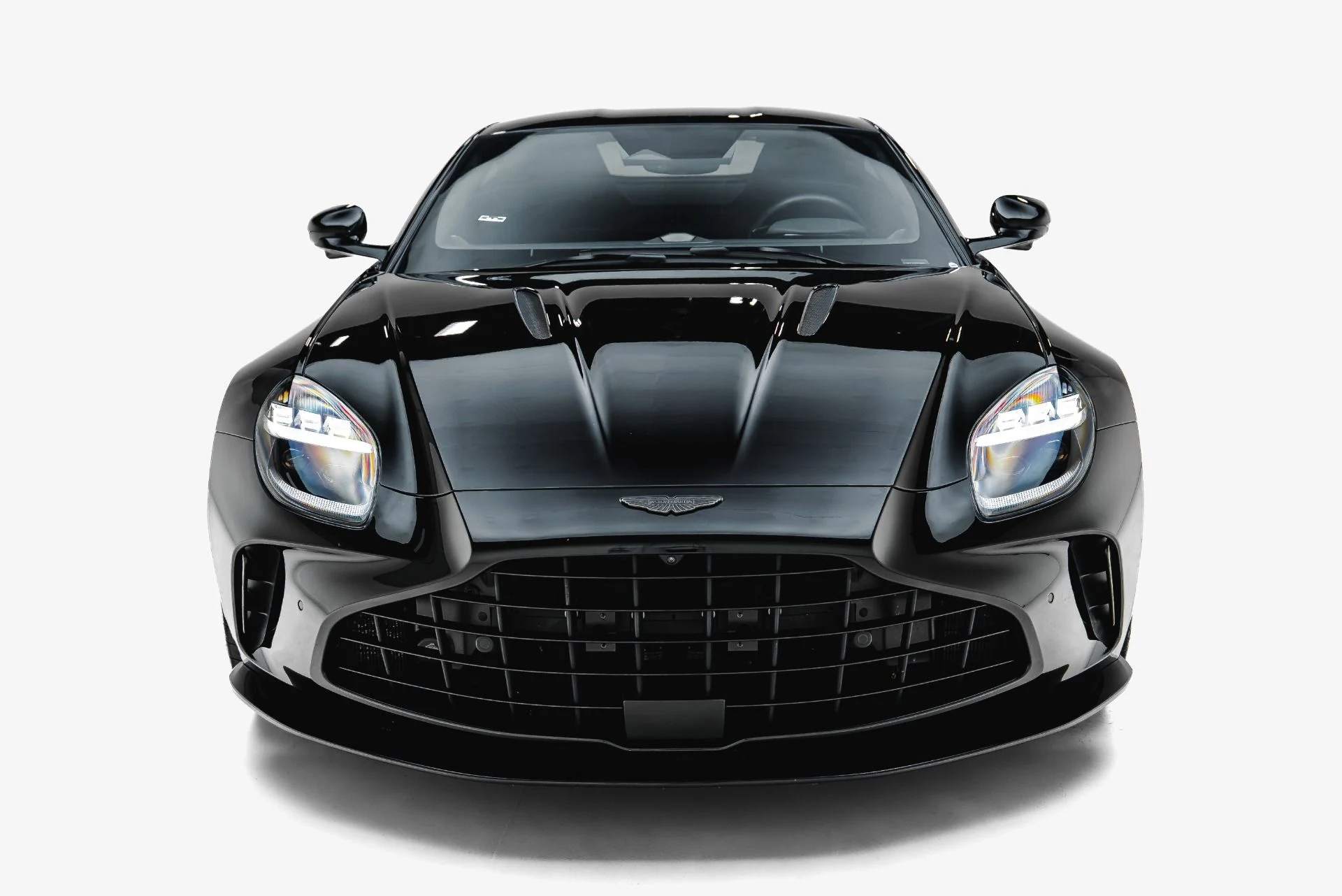 mph008_2719420560_Used_2025_Aston_Martin_Vantage_1790202670_28fc391eda