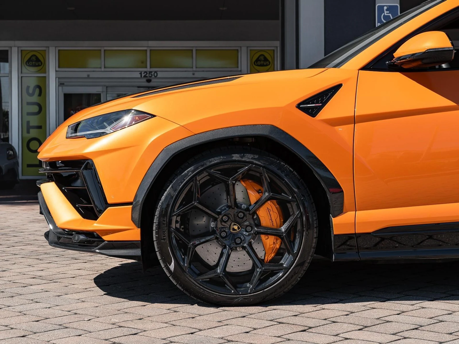 mph008_2730409397_Used_2023_Lamborghini_Urus_Performante_1769095128_390d3cb177