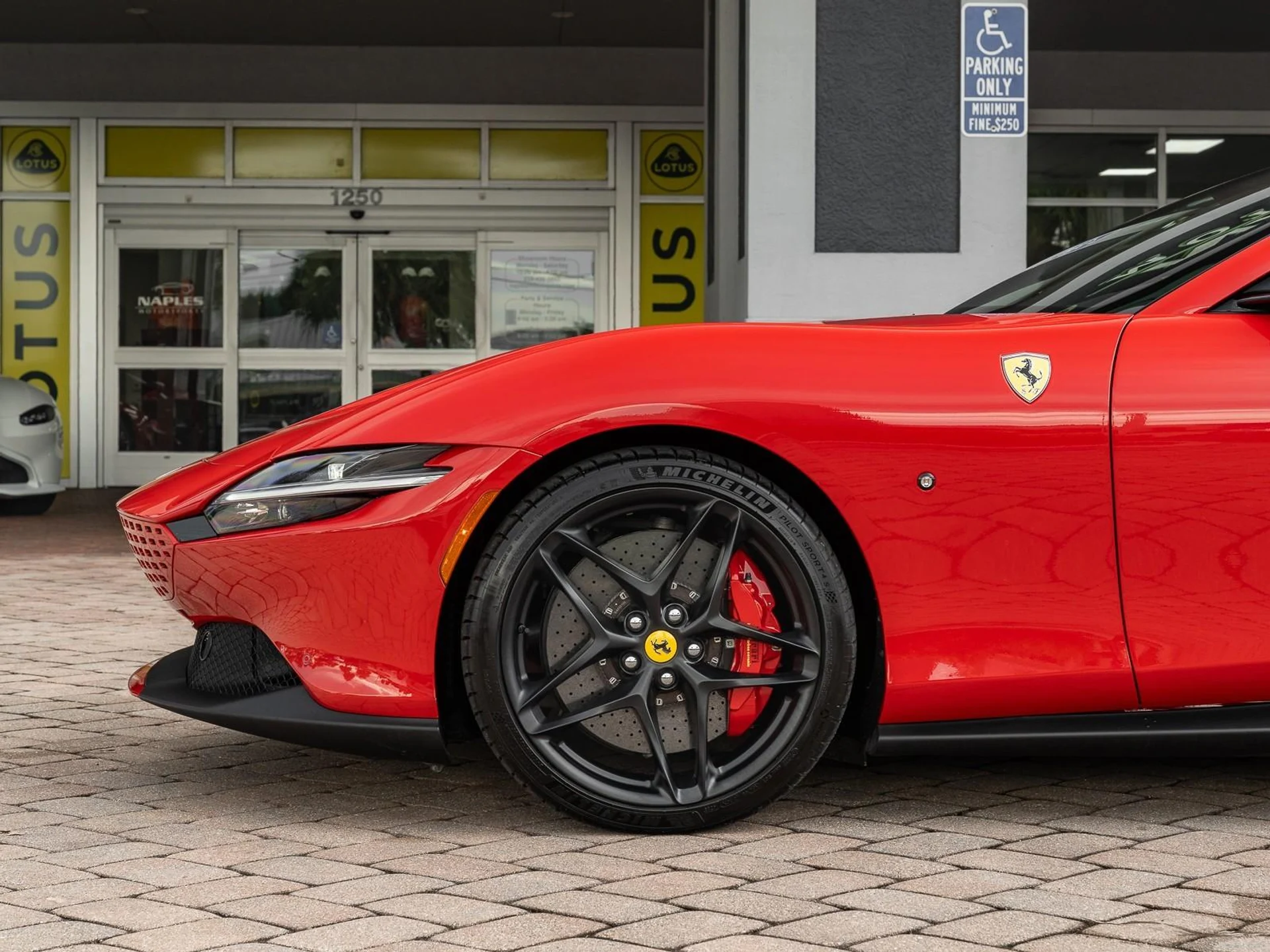 mph008_2735057427_Used_2024_Ferrari_Roma_Spider_1757614269_b2ea5ae497