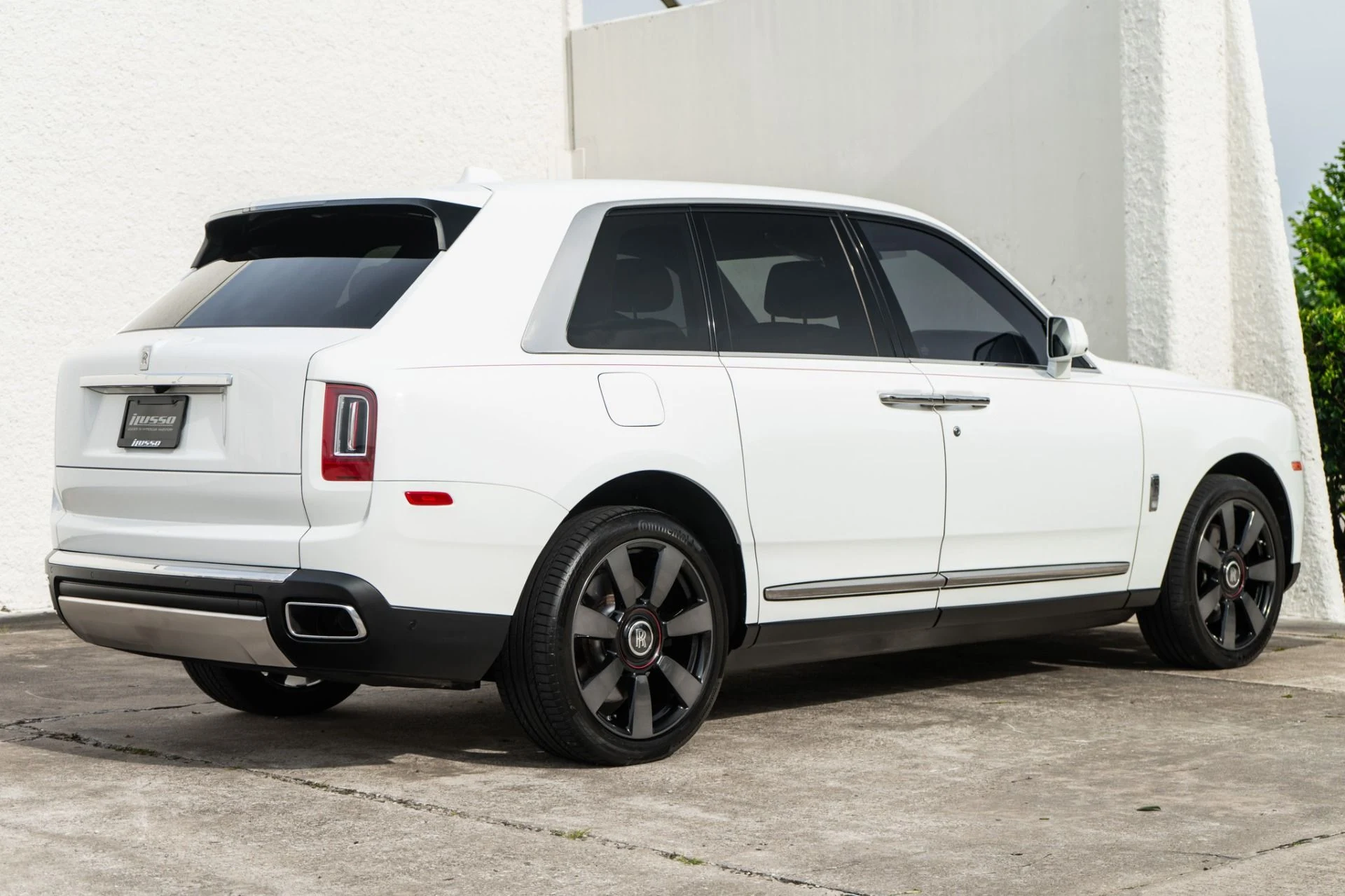mph008_2741718356_Used_2022_Rolls_Royce_Cullinan_1778888456_ae80a096bf