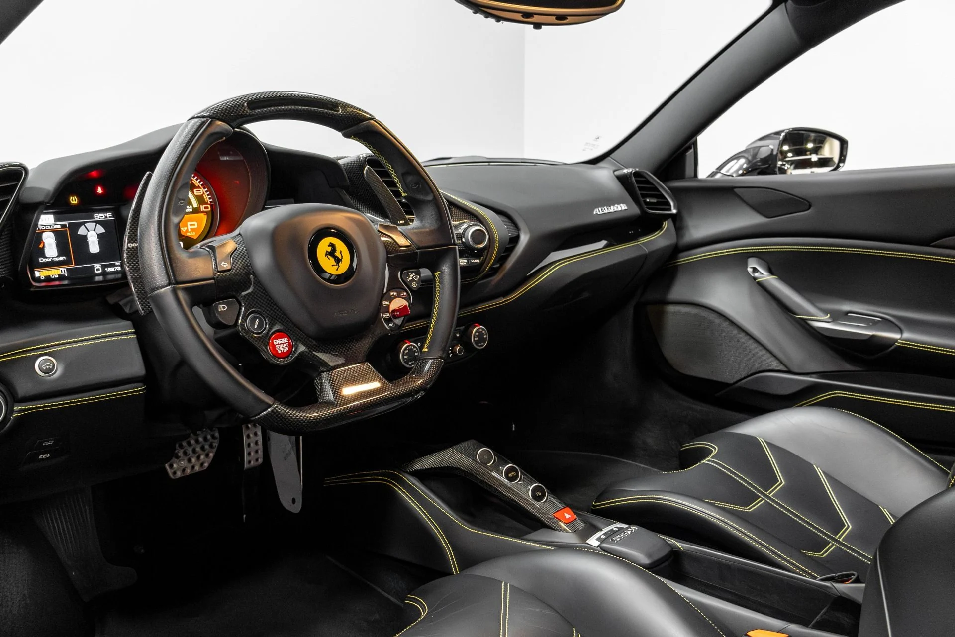 mph008_2742312580_Used_2018_Ferrari_488_GTB_Base_1771040686_94ffb18085