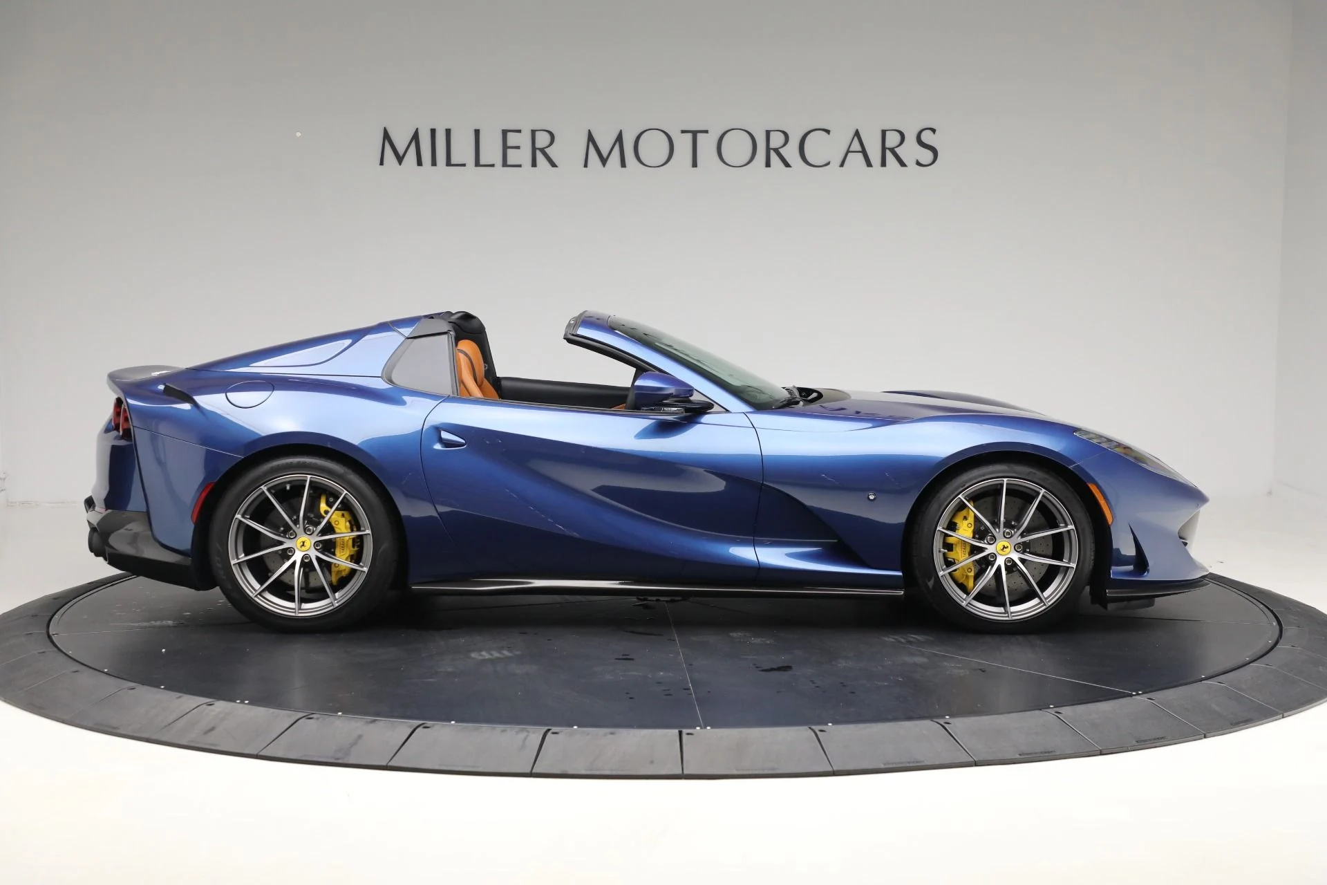 mph008_2742985489_Used_2021_Ferrari_812_GTS_7c63de9d9a