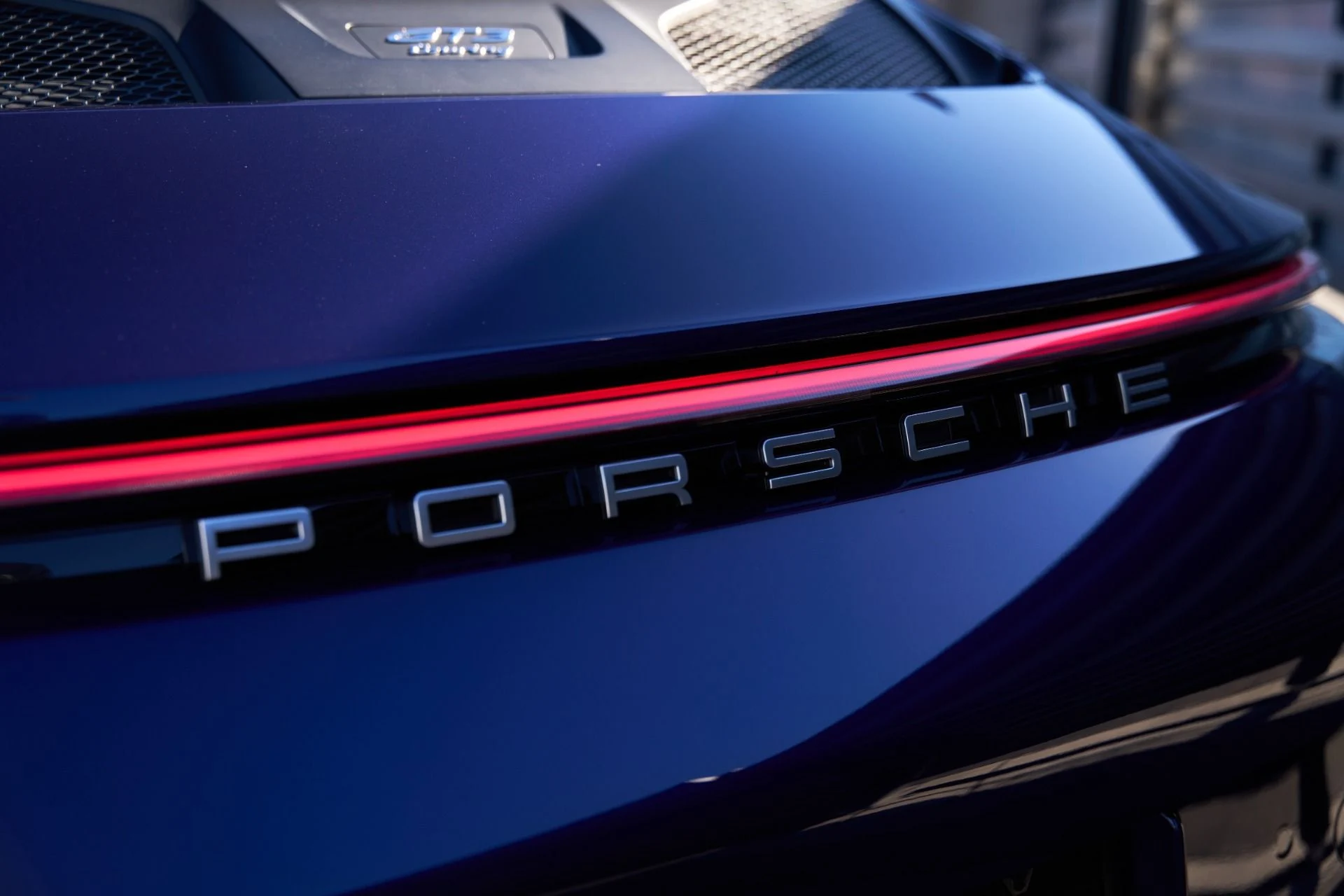 mph008_2750380988_Used_2022_Porsche_911_GT_3_1793061741_8c657f0106