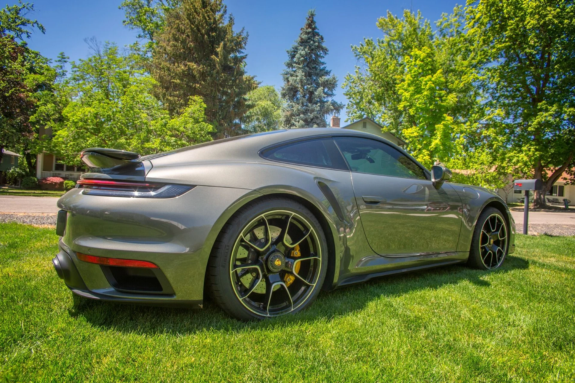 mph008_2752858583_Used_2021_Porsche_911_Turbo_S_1780951392_4286bb4849