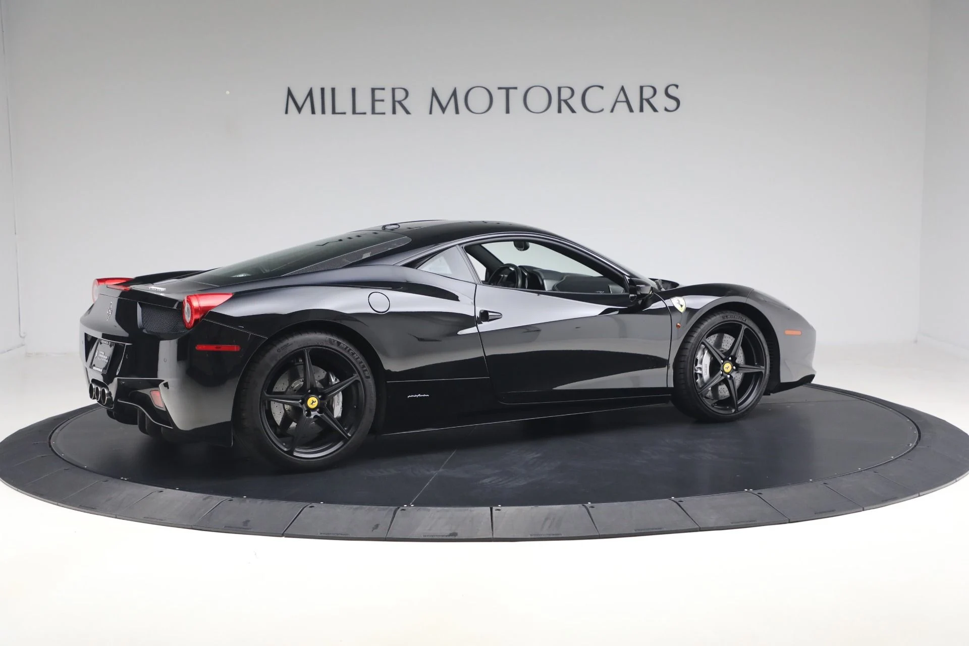 mph008_2756033751_Used_2013_Ferrari_458_Italia_1774989075_2297b516c9