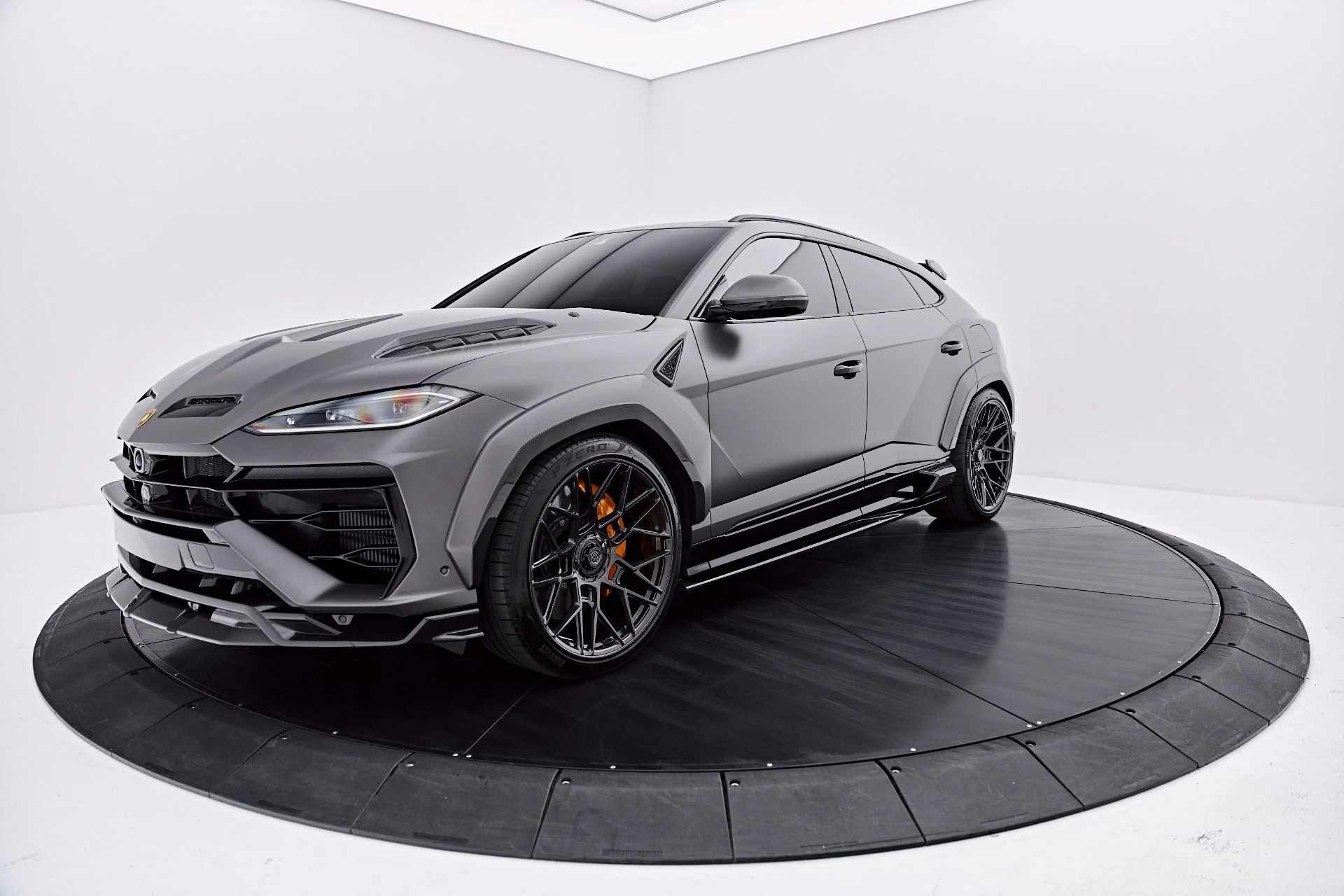 mph008_2759169415_Used_2025_Lamborghini_Urus_SE_1788282635_068dac3edc