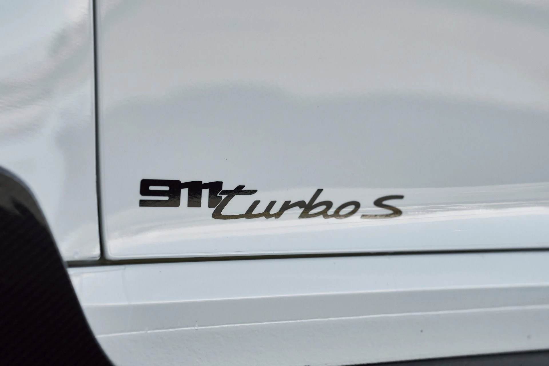 mph008_2762264179_Used_2023_Porsche_911_Turbo_S_1764903135_10a6aad81f