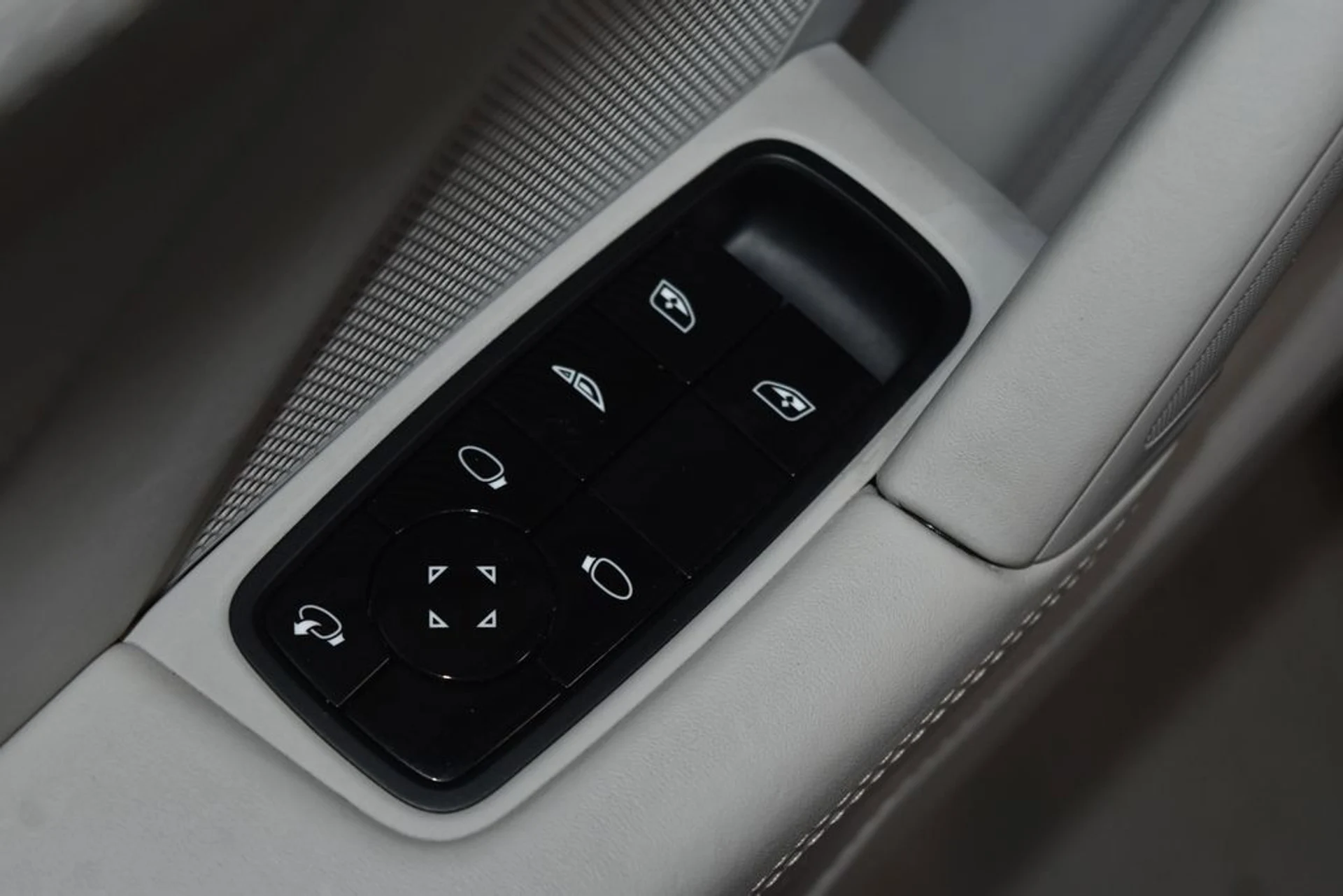 mph008_2762379552_4c6b778c031905cf26712bcaecfe15c9x_03c877cb37