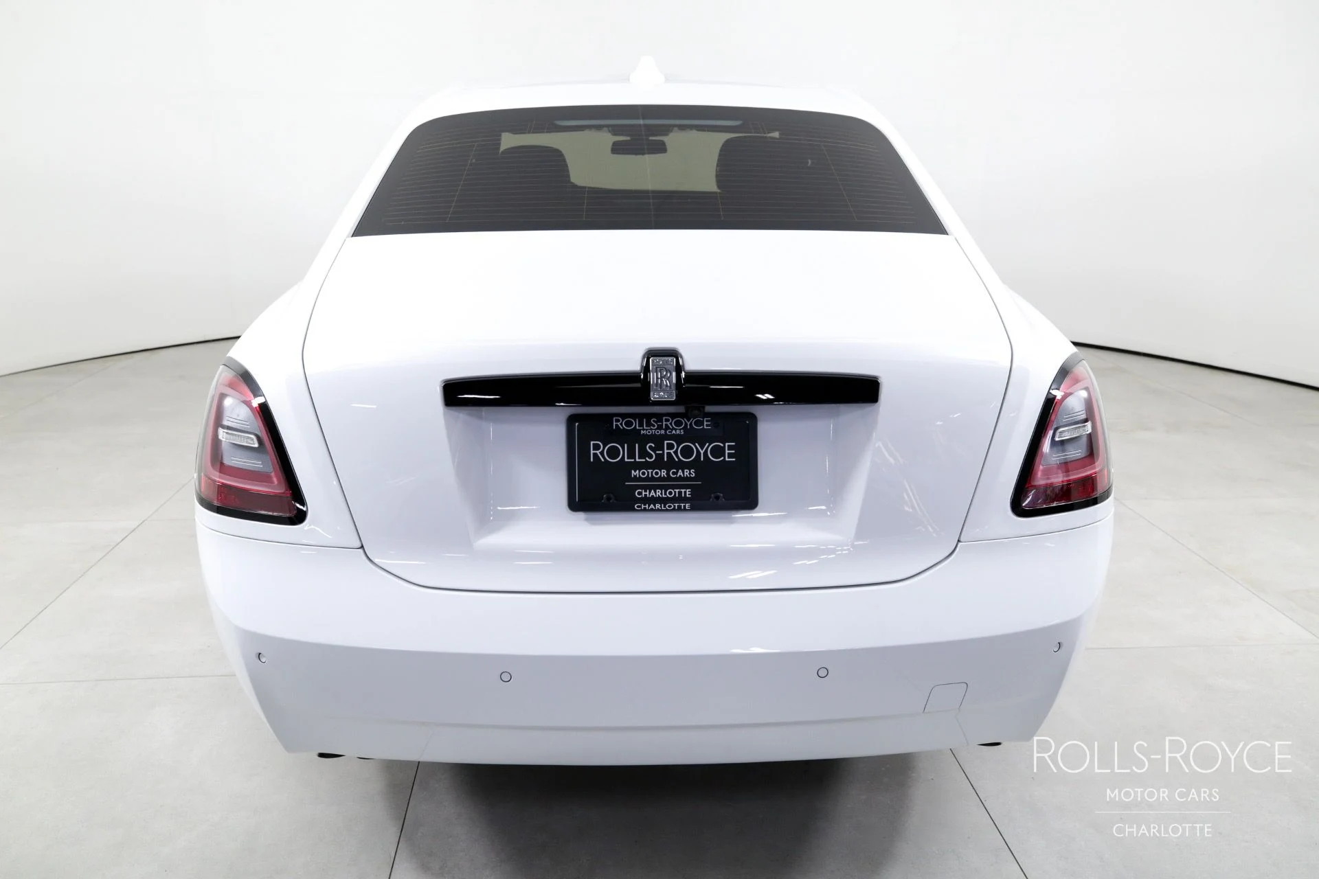 mph008_2763886022_Used_2024_Rolls_Royce_Ghost_1723672275_036944167e