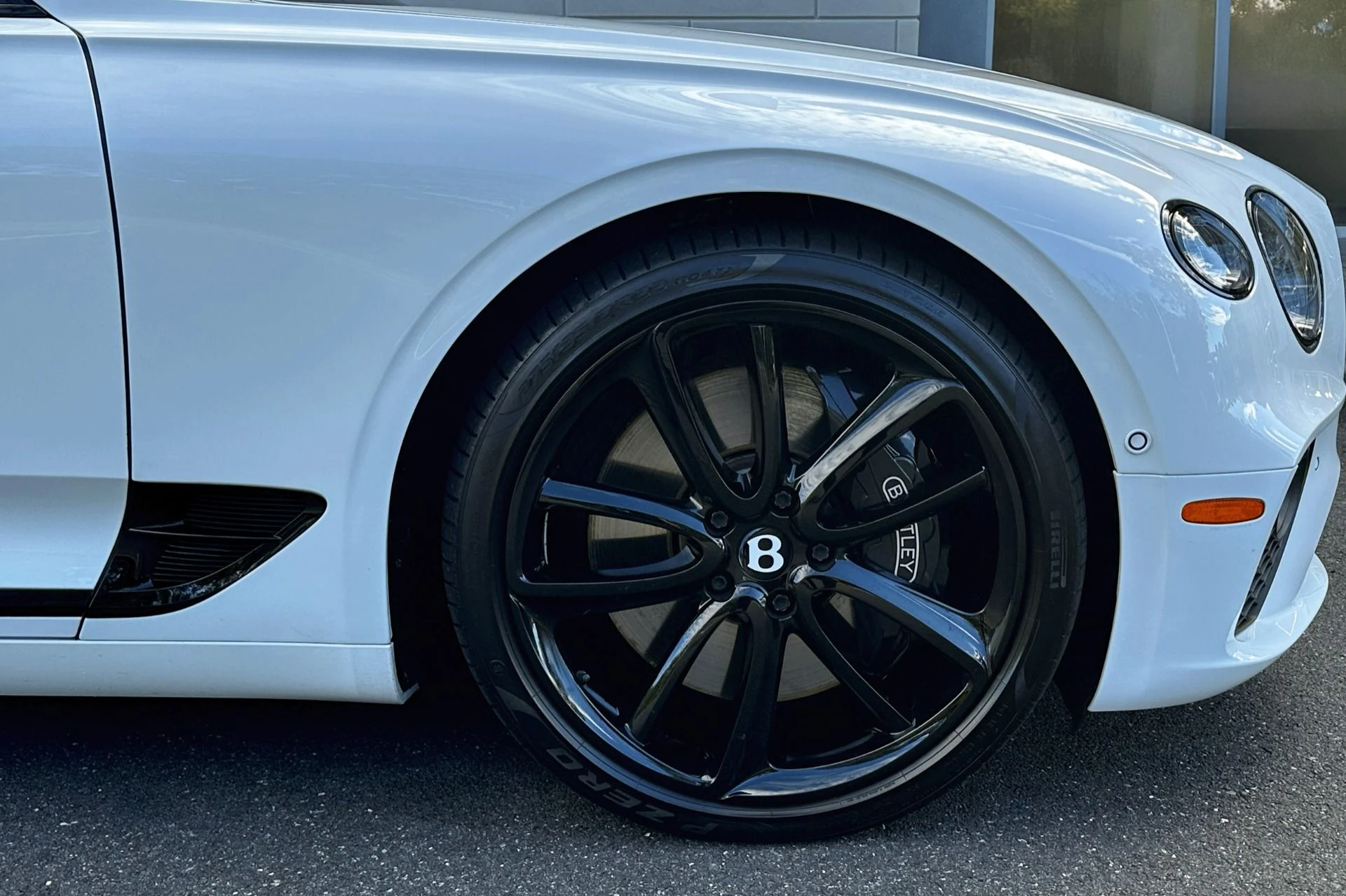 mph008_2767666425_Used_2022_Bentley_Continental_GTC_V8_1760707467_23272bbcbd