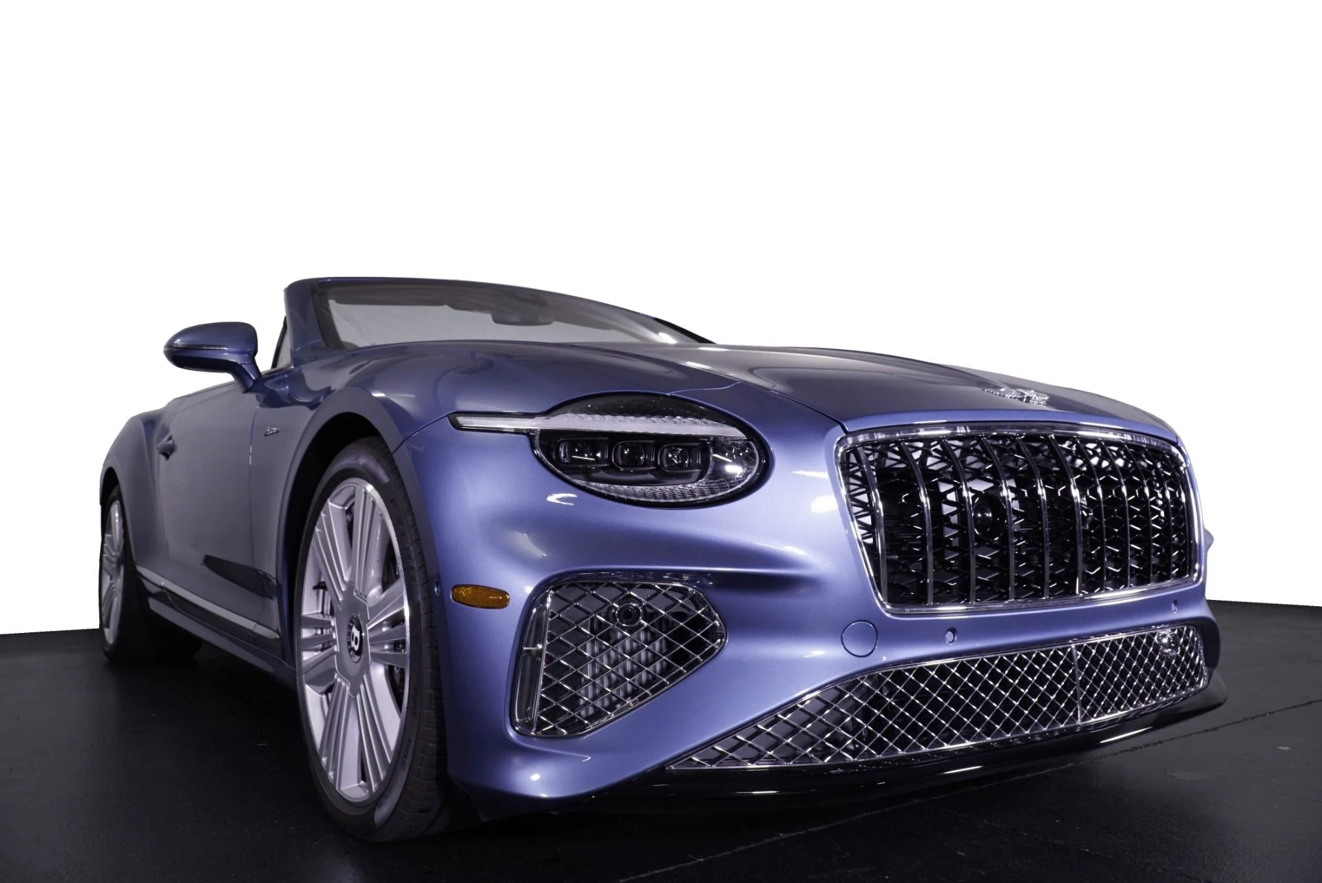 mph008_2775637523_New_2026_Bentley_Continental_GTC_Azure_1763171768_c273aba1fa