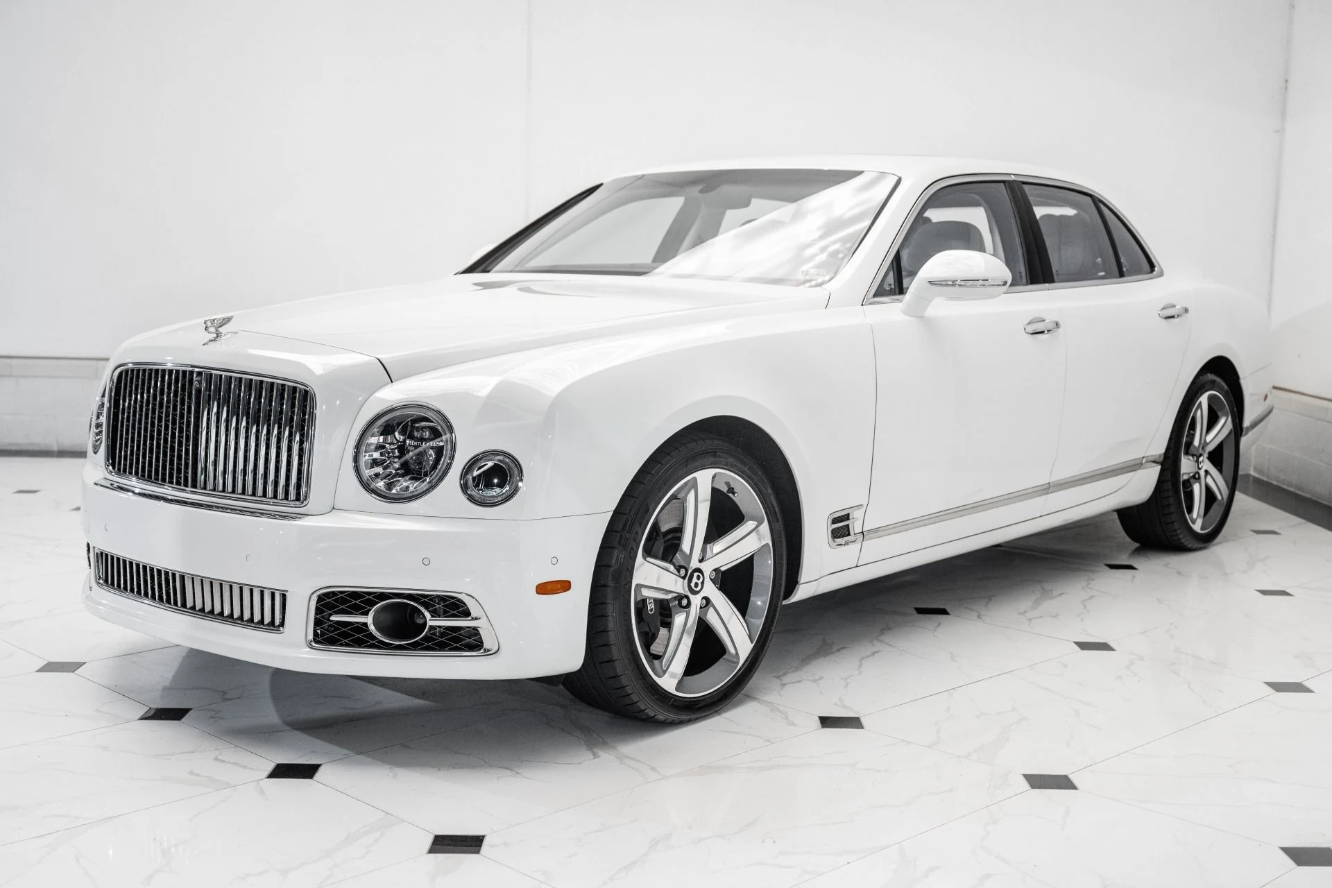 mph008_2791050612_Used_2017_Bentley_Mulsanne_Speed_1758377888_9a69044453