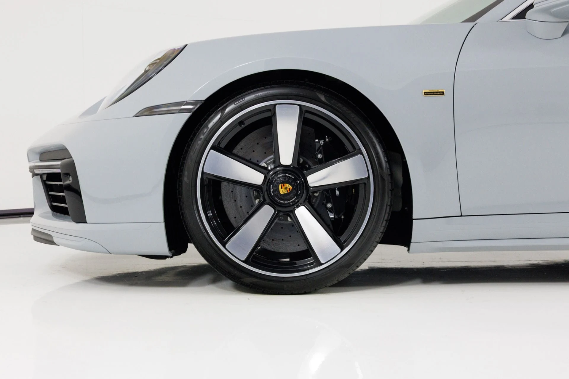 mph008_2799113294_Used_2023_Porsche_911_Sport_Classic_1775497633_1a21fa788c