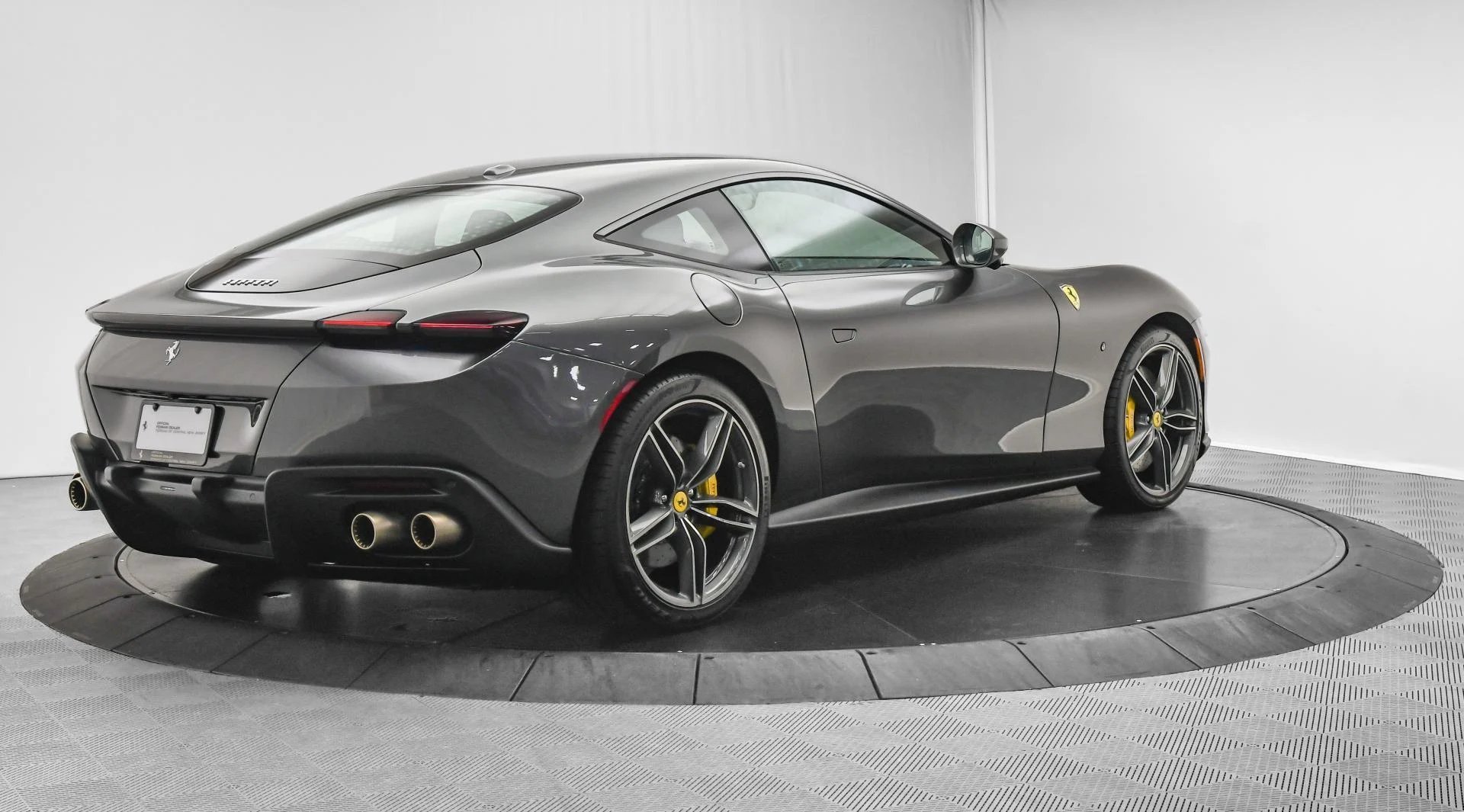 mph008_2801202549_Used_2024_Ferrari_Roma_1750406844_efdbea4add