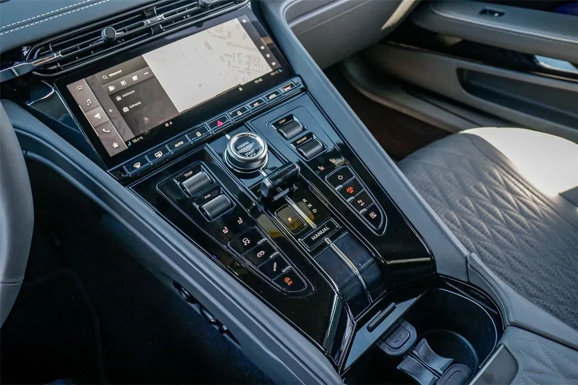 mph008_2806389717_8d10963e7a2449e9b7f330cc4e12d57d_5ce13fd866