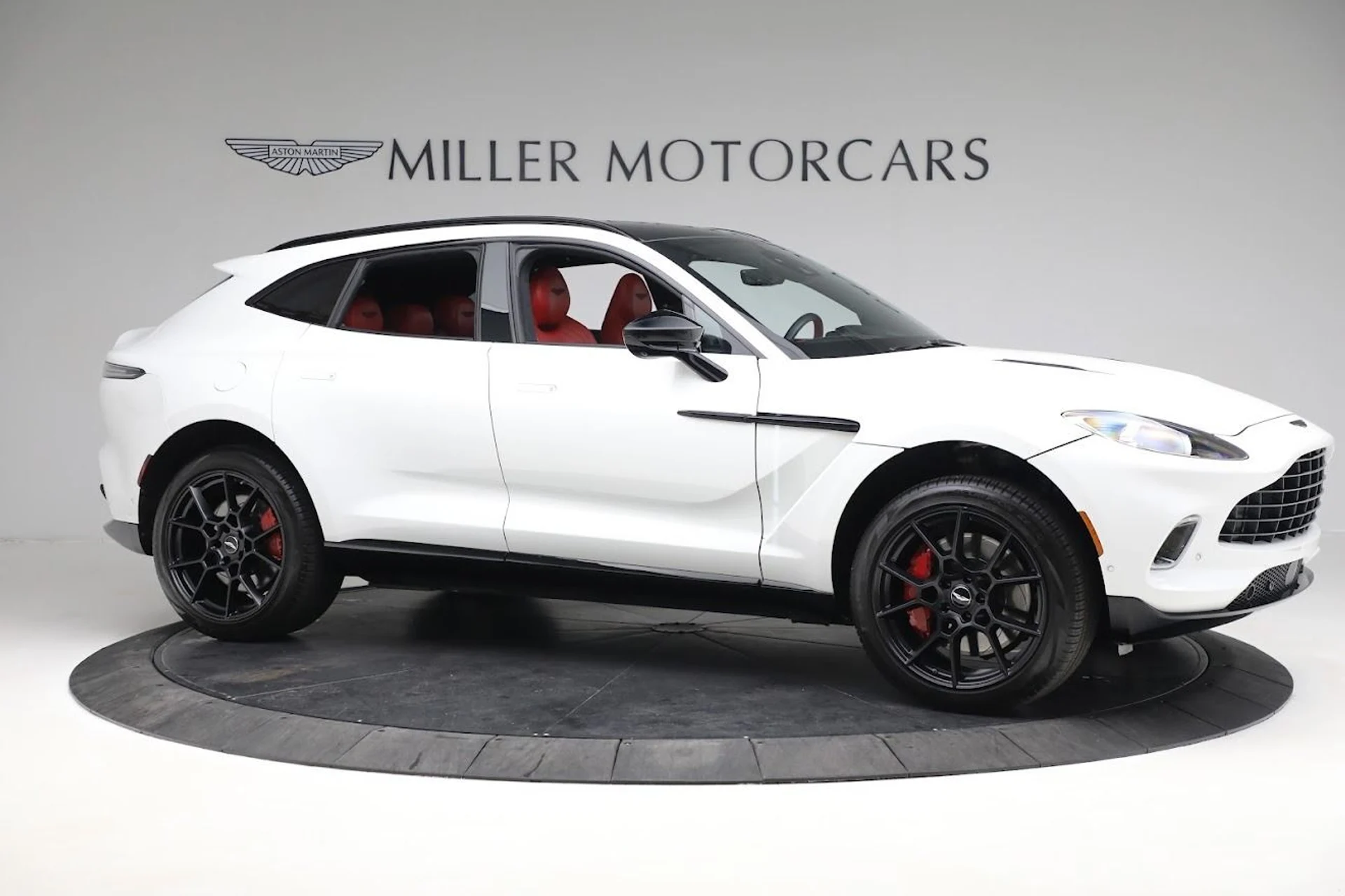 mph008_2806521545_Used_2021_Aston_Martin_DBX_1785417745_a220f2a3f4