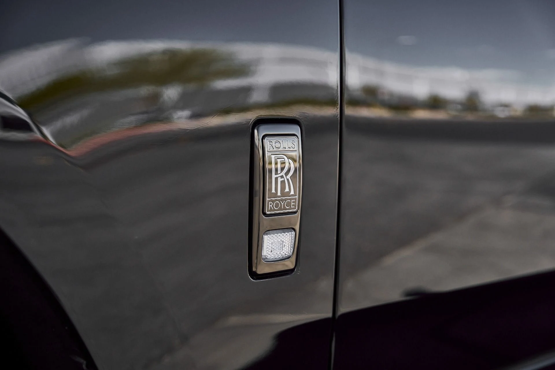 mph008_2809566335_Used_2022_Rolls_Royce_Cullinan_Base_1772505570_dae8e8b90f